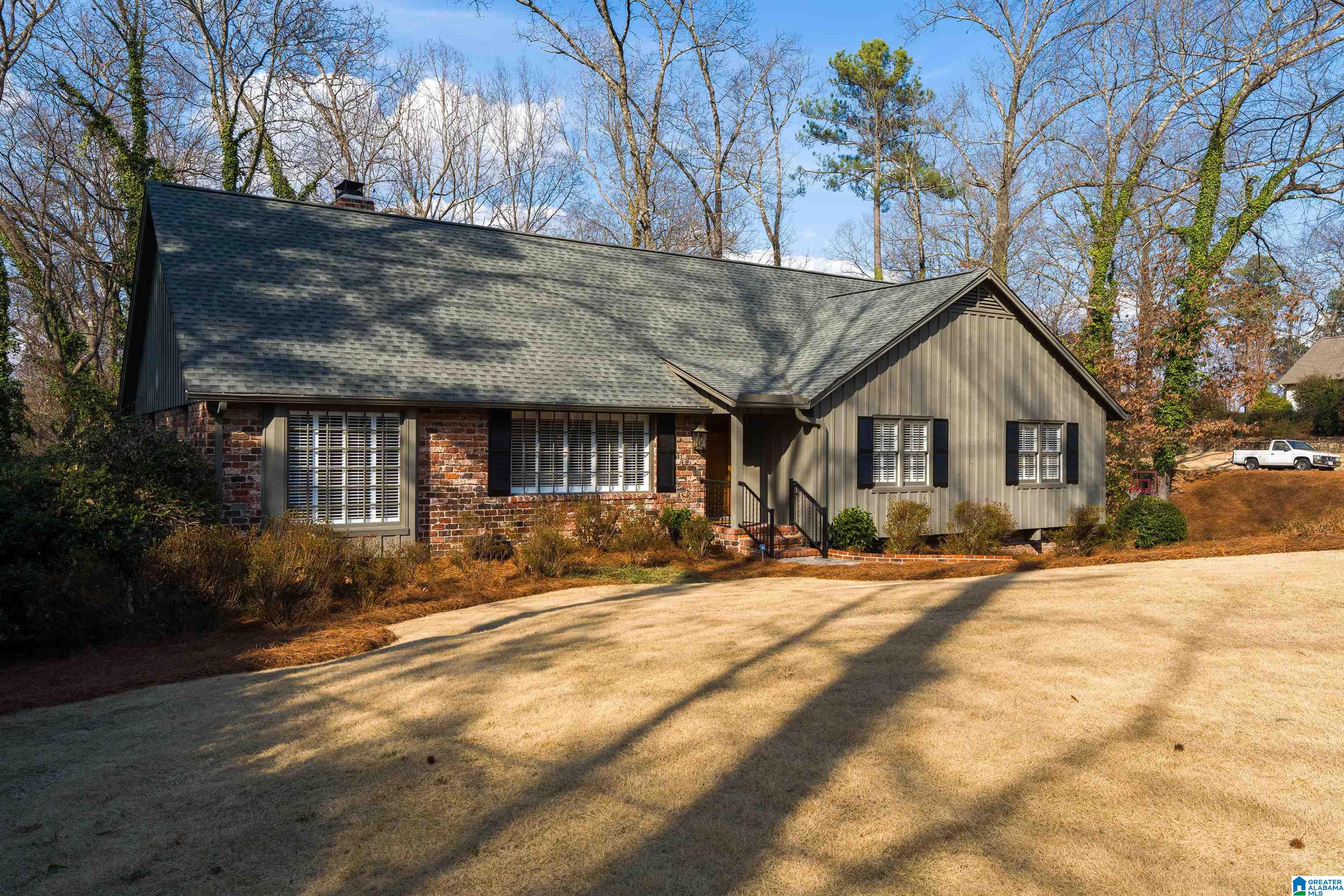 Homes for sale in Mountain Brook, AL | 4438 Briar Glen Dr, Mountain Brook, AL 35243 | MLS# 21444683