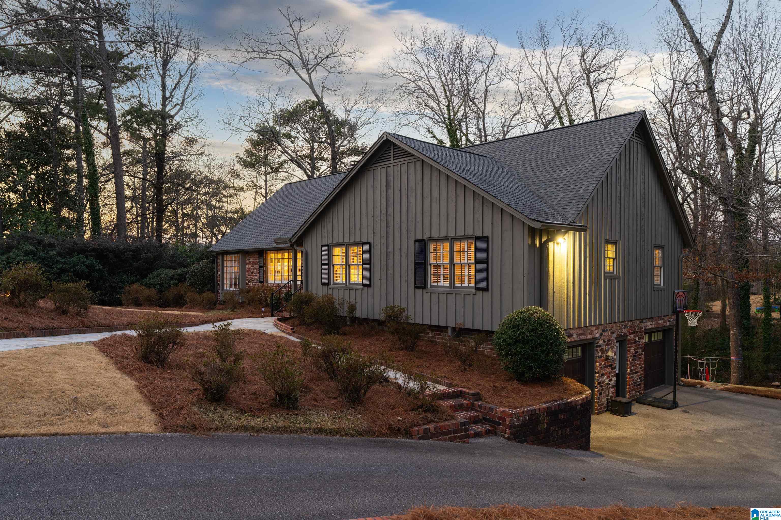 Homes for sale in Mountain Brook, AL | 4438 Briar Glen Dr, Mountain Brook, AL 35243 | MLS# 21444683