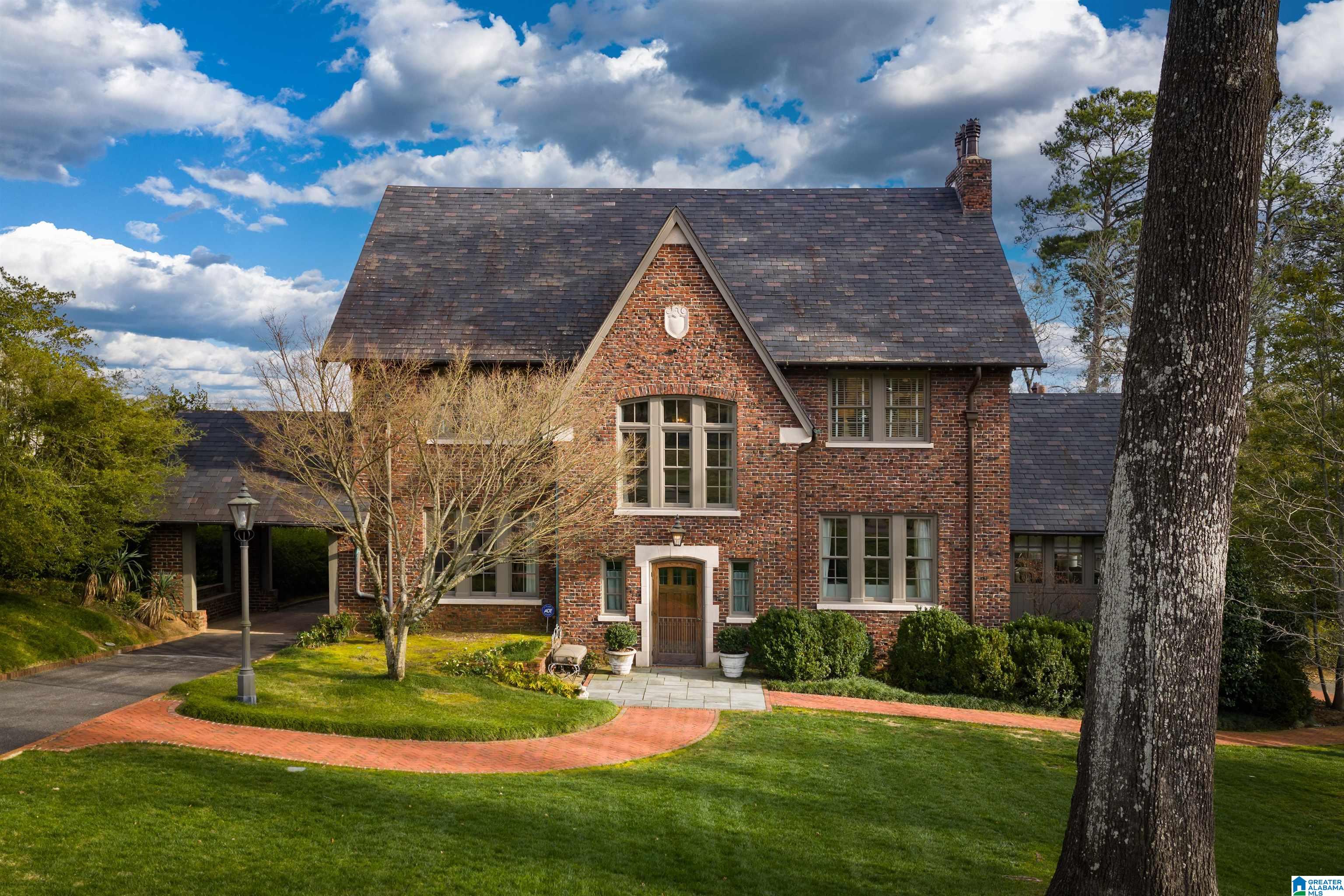 Homes for sale in Mountain Brook, AL | 5 Rockdell Lane, Mountain Brook, AL 35213 | MLS# 21444693