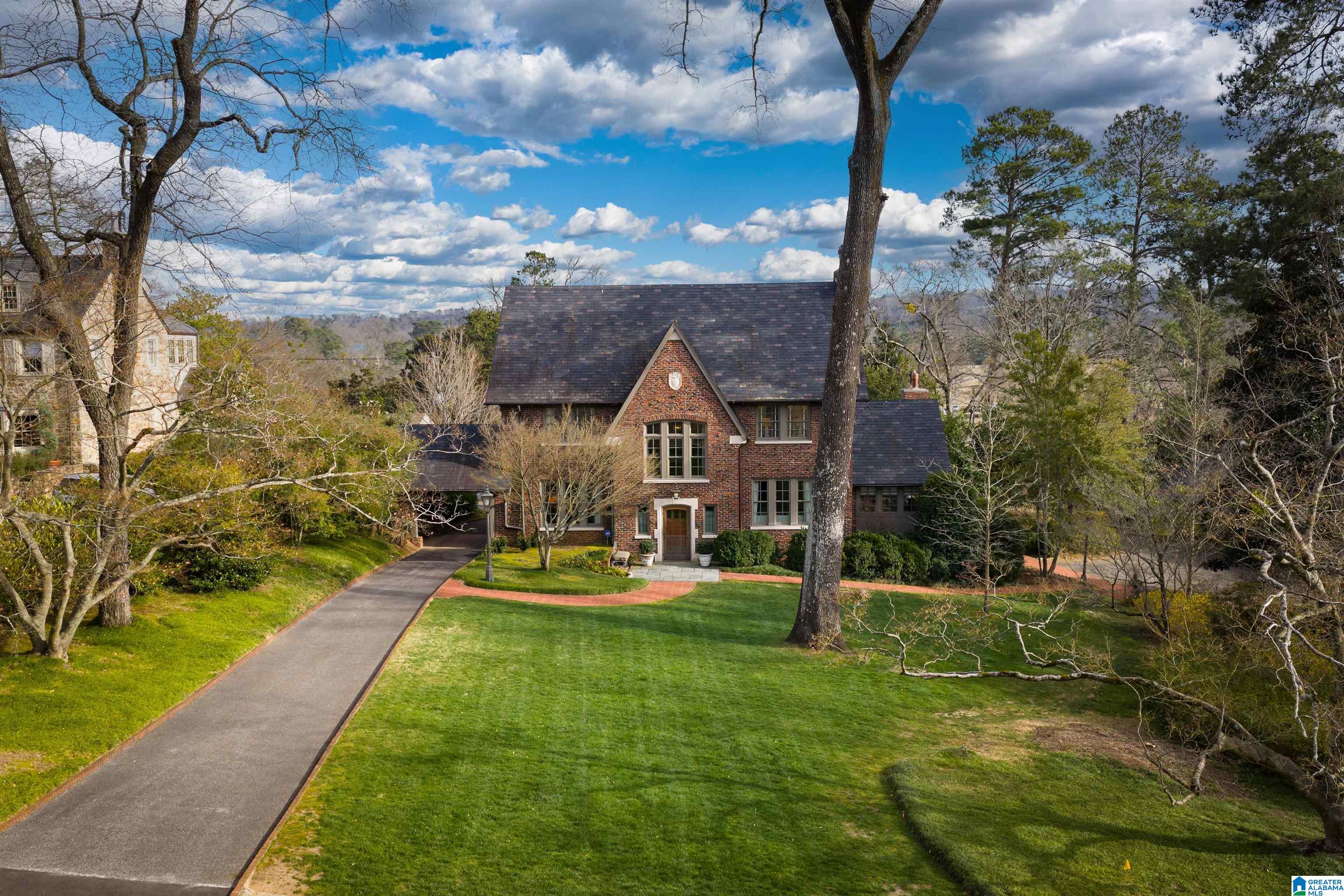 Homes for sale in Mountain Brook, AL | 5 Rockdell Lane, Mountain Brook, AL 35213 | MLS# 21444693