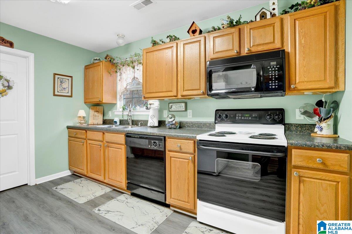 Homes for sale in Lake View, AL | 13042 Richard Dr, Lake View, AL 35111 | MLS# 21444694