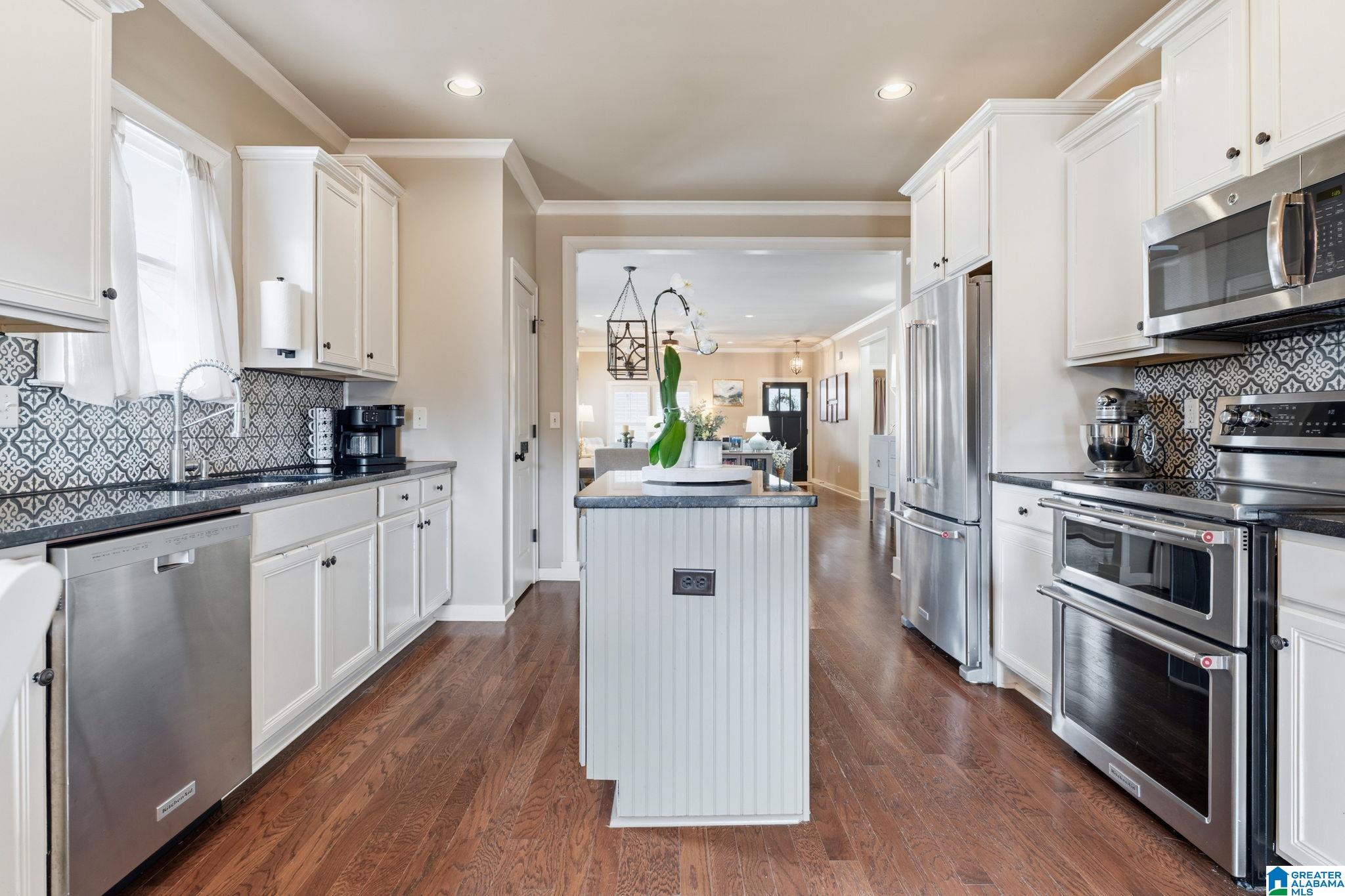 Homes for sale in Hoover, AL | 3905 James Hill Circle, Hoover, AL 35226 | MLS# 21444708