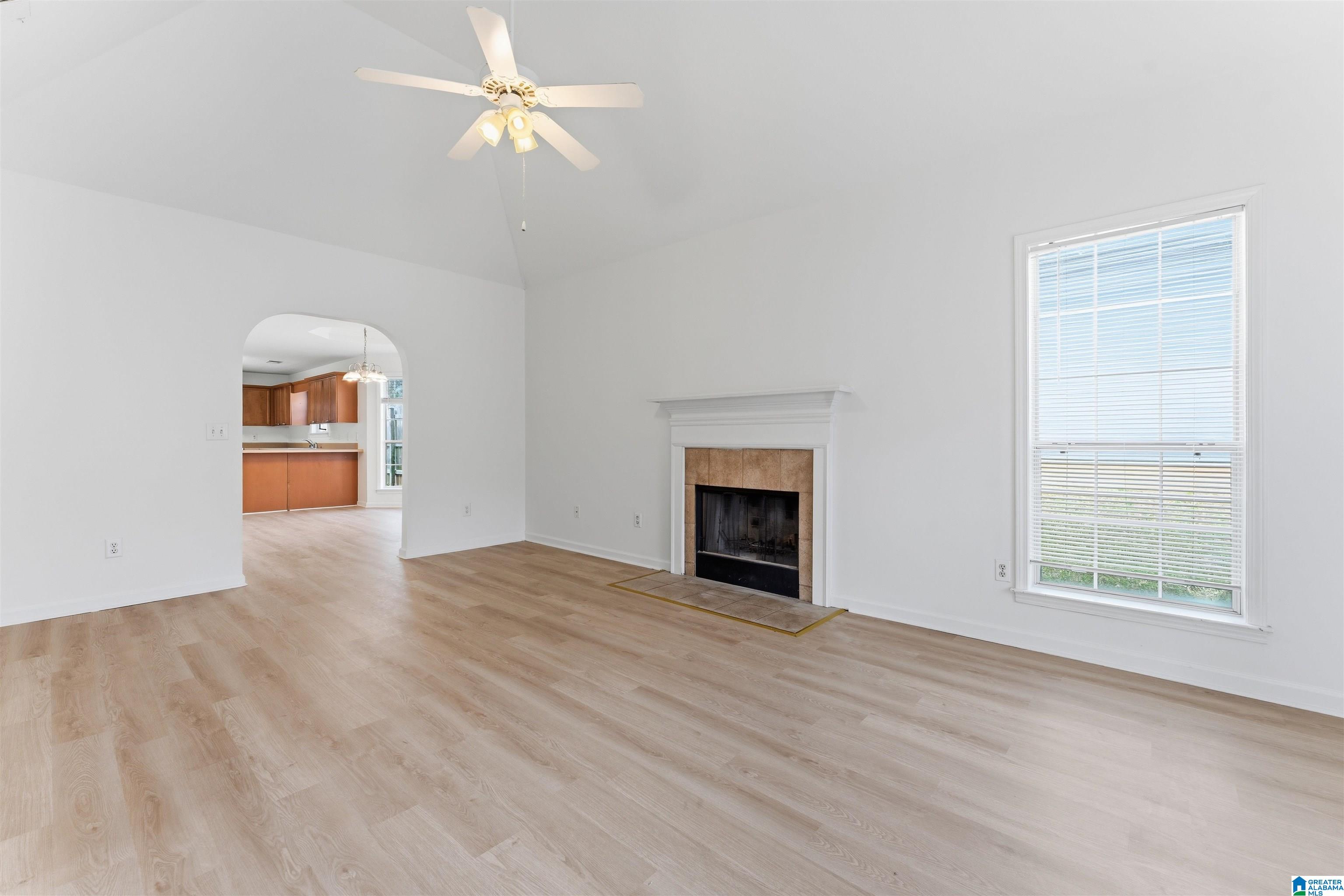 Homes for sale in Calera, AL | 397 Camden Cove Circle, Calera, AL 35040 | MLS# 21444712