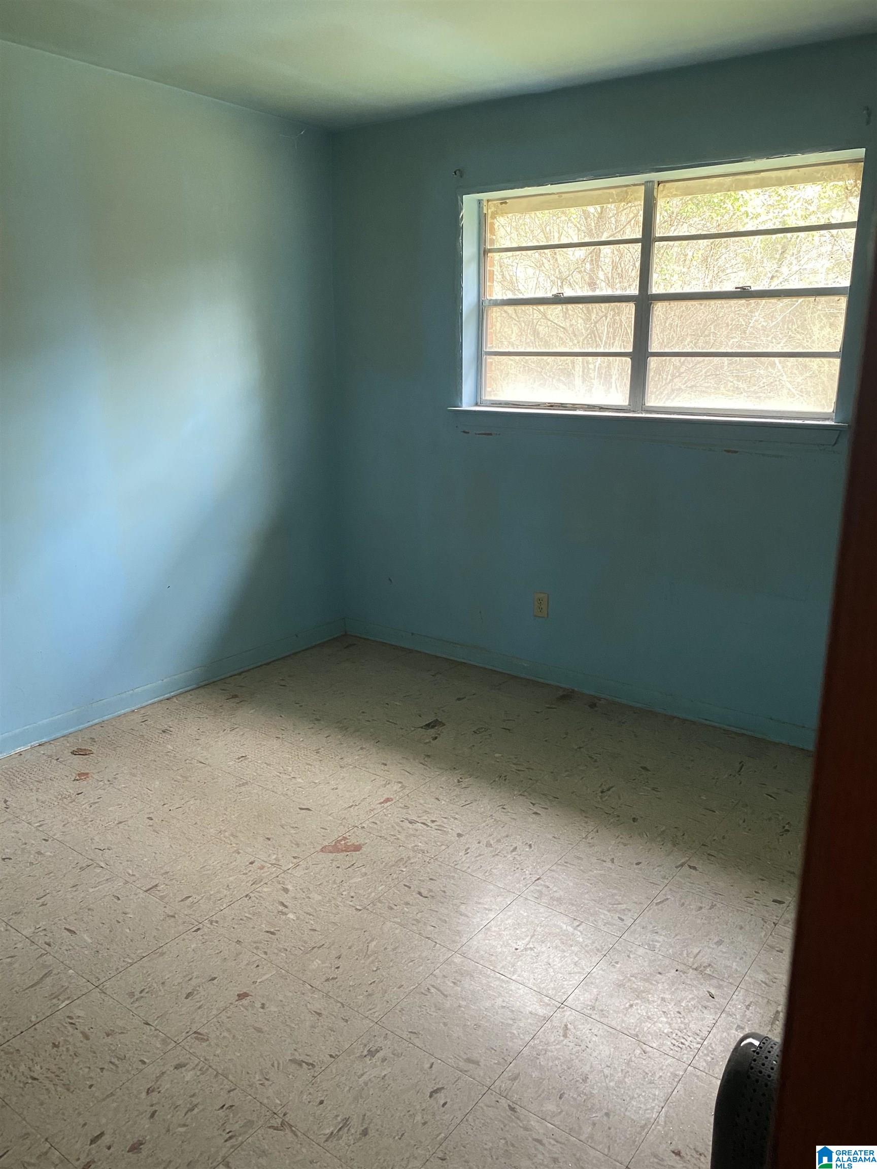 Homes for sale in Tallassee, AL | 2082 S Tallassee Dr, Tallassee, AL 36078 | MLS# 21444747