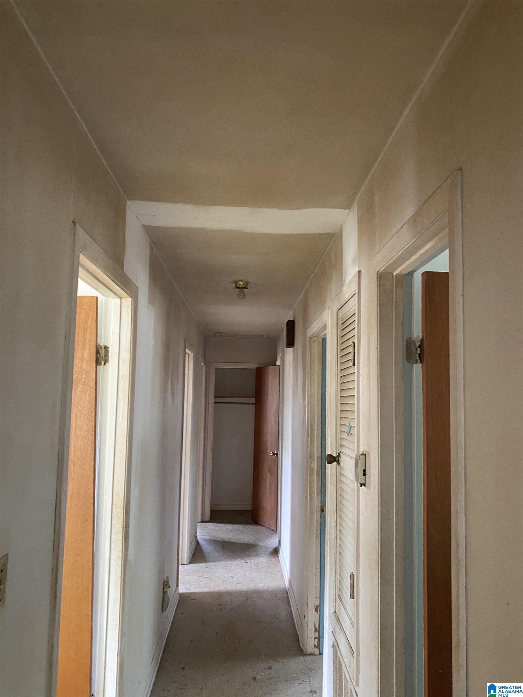 Homes for sale in Tallassee, AL | 2082 S Tallassee Dr, Tallassee, AL 36078 | MLS# 21444747