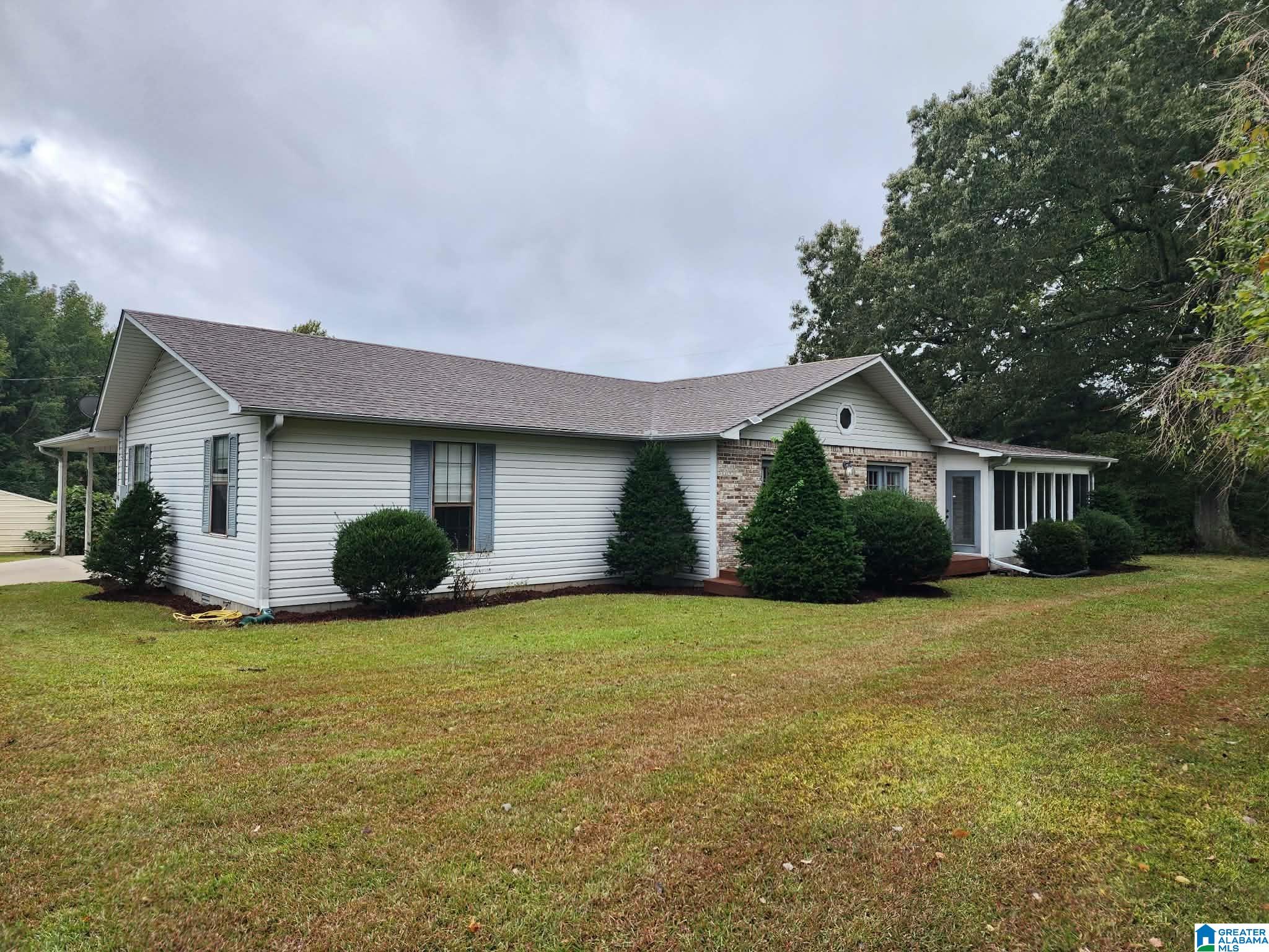 Homes for sale in Vinemont, AL | 131 County Road 1228, Vinemont, AL 35179 | MLS# 21444751