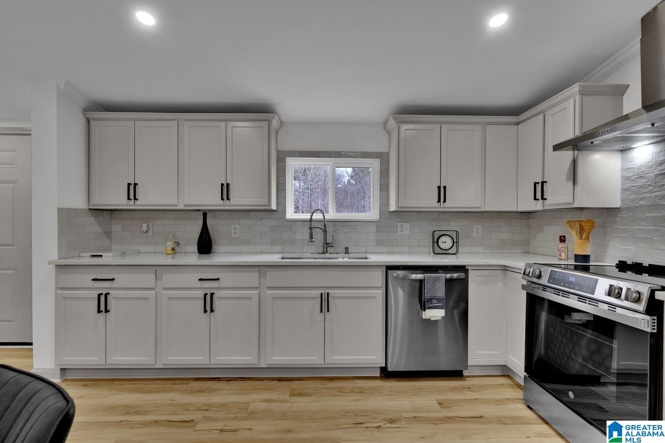 Homes for sale in Odenville, AL | 340 Dogwood Dr, Odenville, AL 35120 | MLS# 21444755