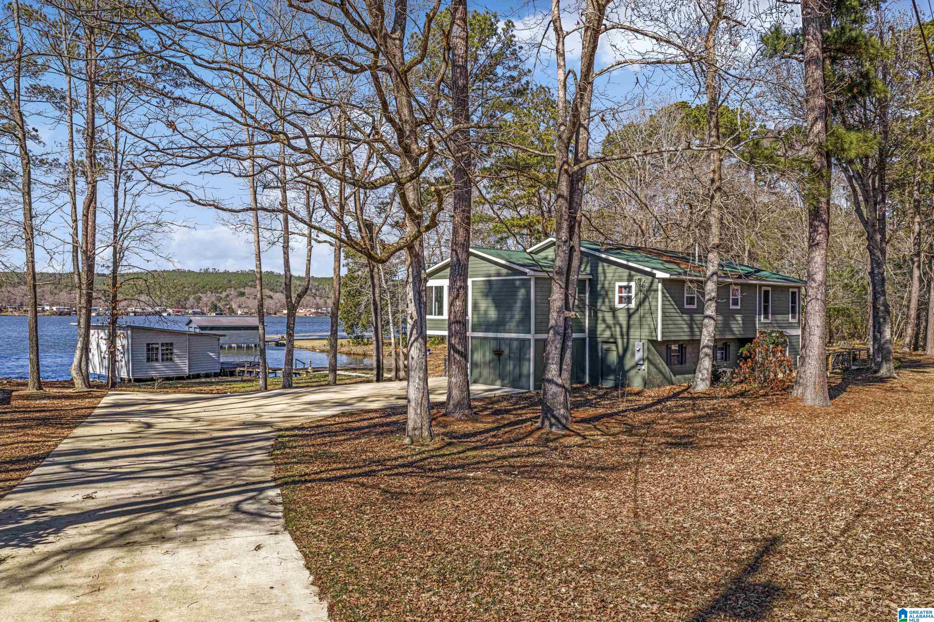 Homes for sale in Sylacauga, AL | 845 Lake Dr, Sylacauga, AL 35151 | MLS# 21444788