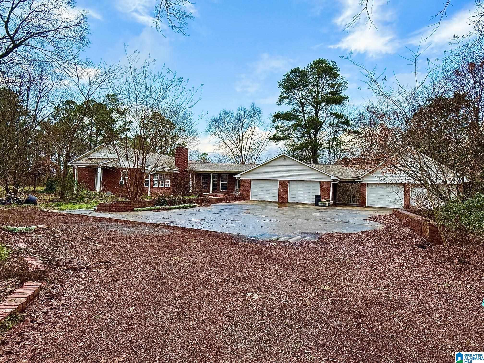 Homes for sale in Altoona, AL | 221 Freeman Dr, Altoona, AL 35952 | MLS# 21444801