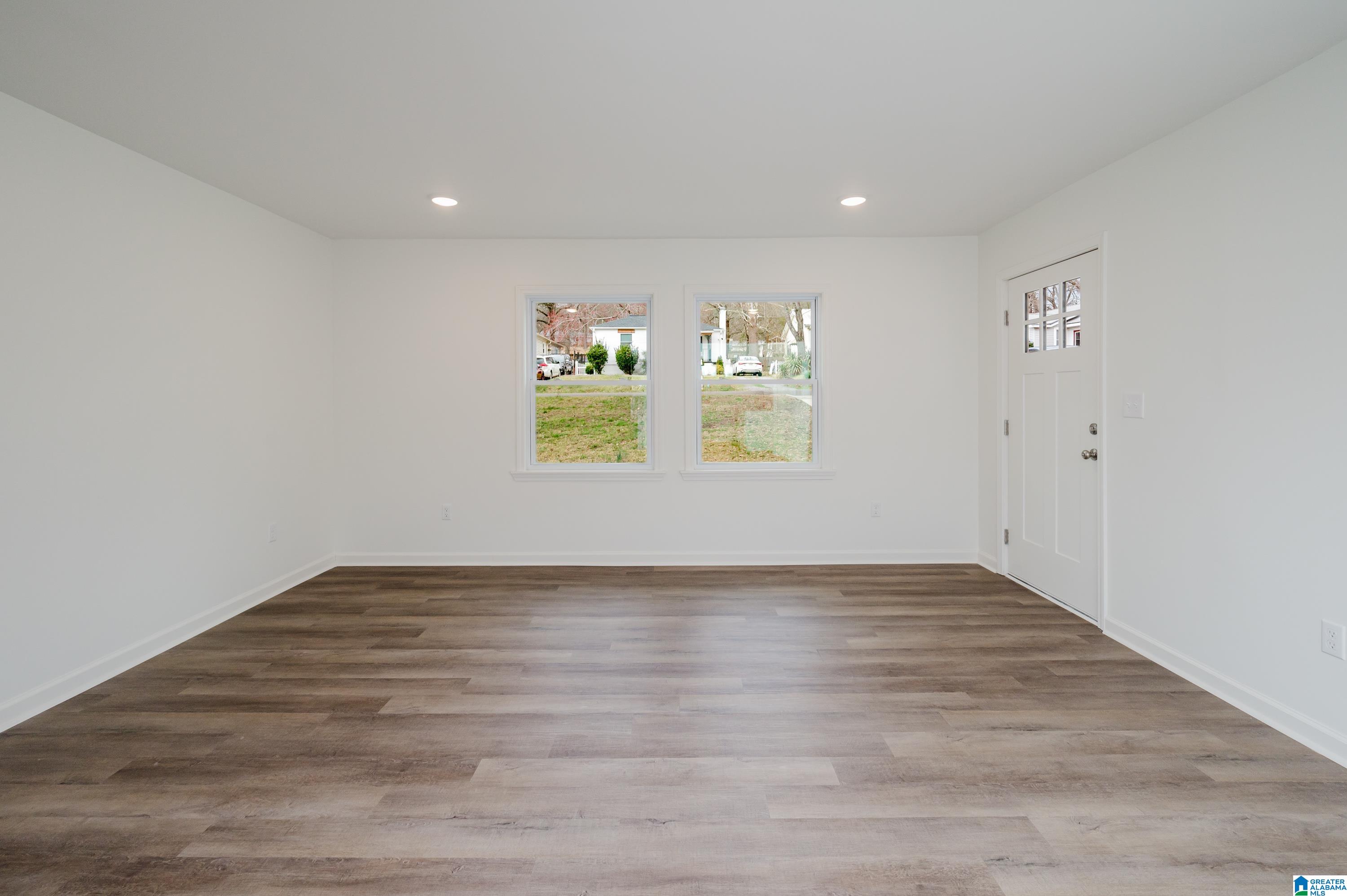 Homes for sale in Hueytown, AL | 1551 27Th Avenue N, Hueytown, AL 35023 | MLS# 21444821