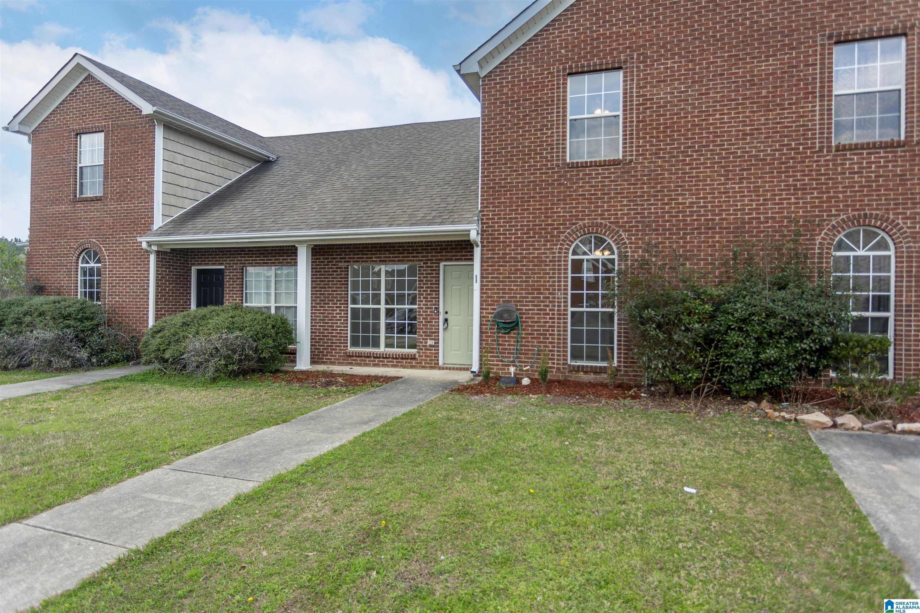 Homes for sale in Calera, AL | 521 Waterford Lake Circle, Calera, AL 35040 | MLS# 21444834