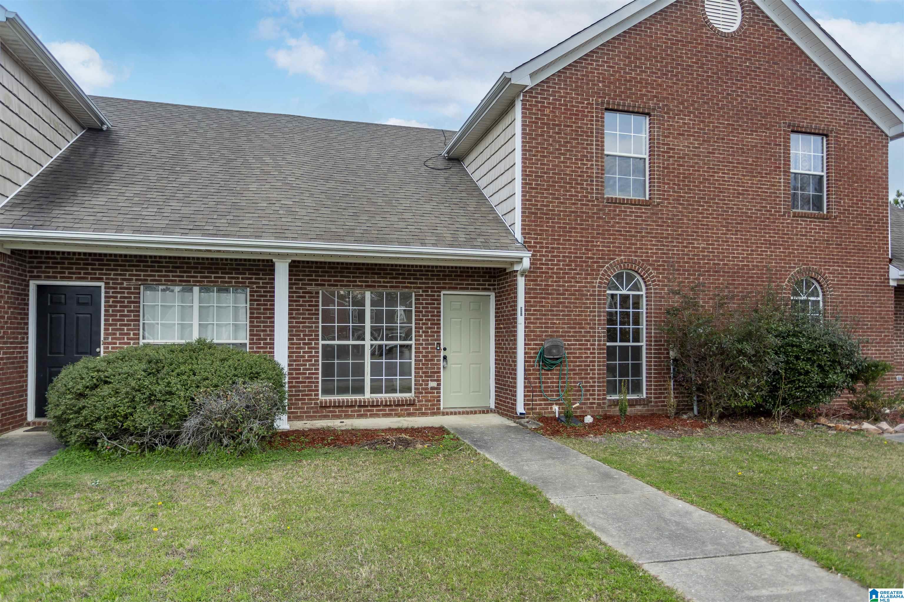 Homes for sale in Calera, AL | 521 Waterford Lake Circle, Calera, AL 35040 | MLS# 21444834