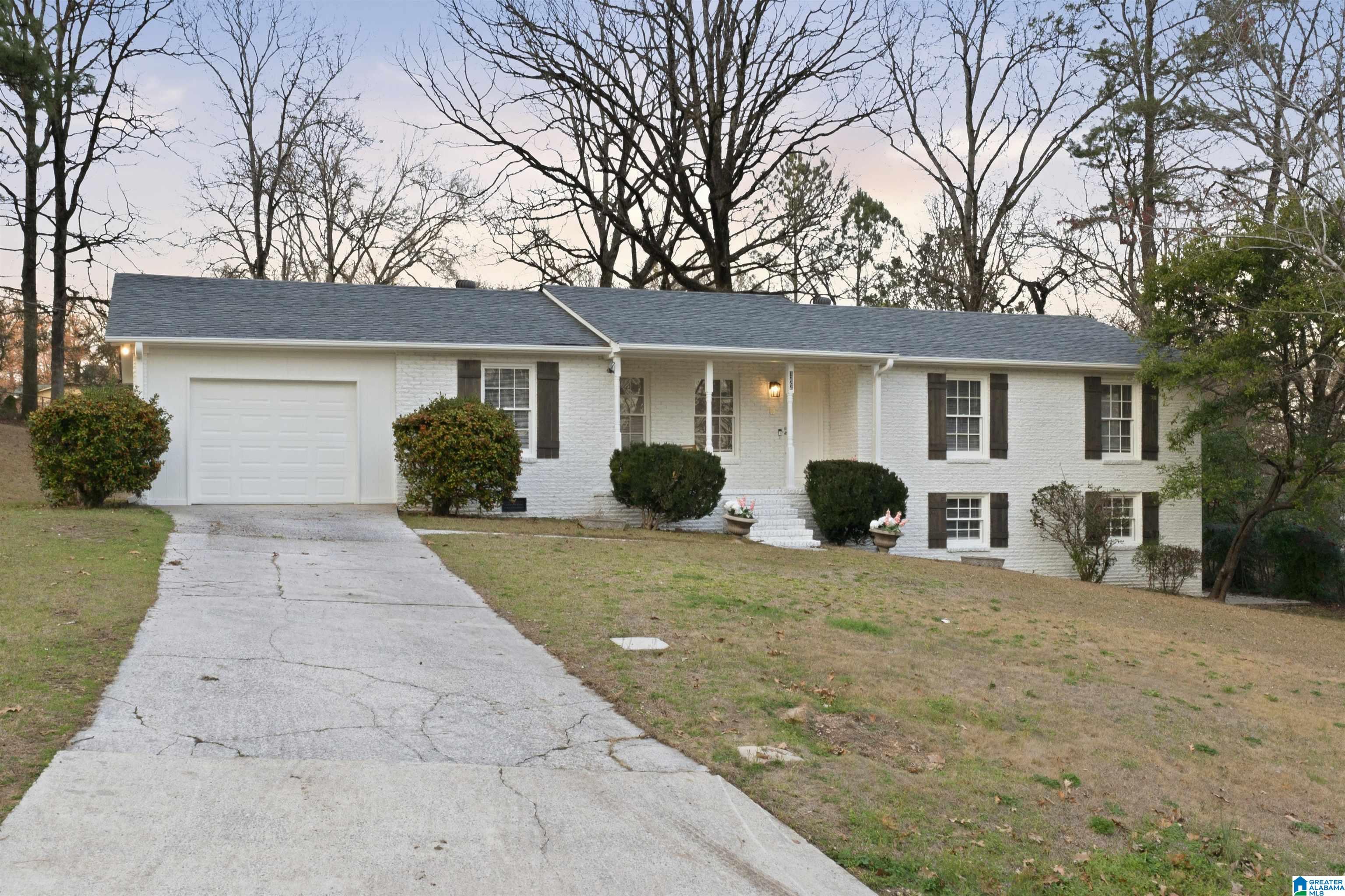 Homes for sale in Alabaster, AL | 1222 Falling Star Lane, Alabaster, AL 35007 | MLS# 21444861