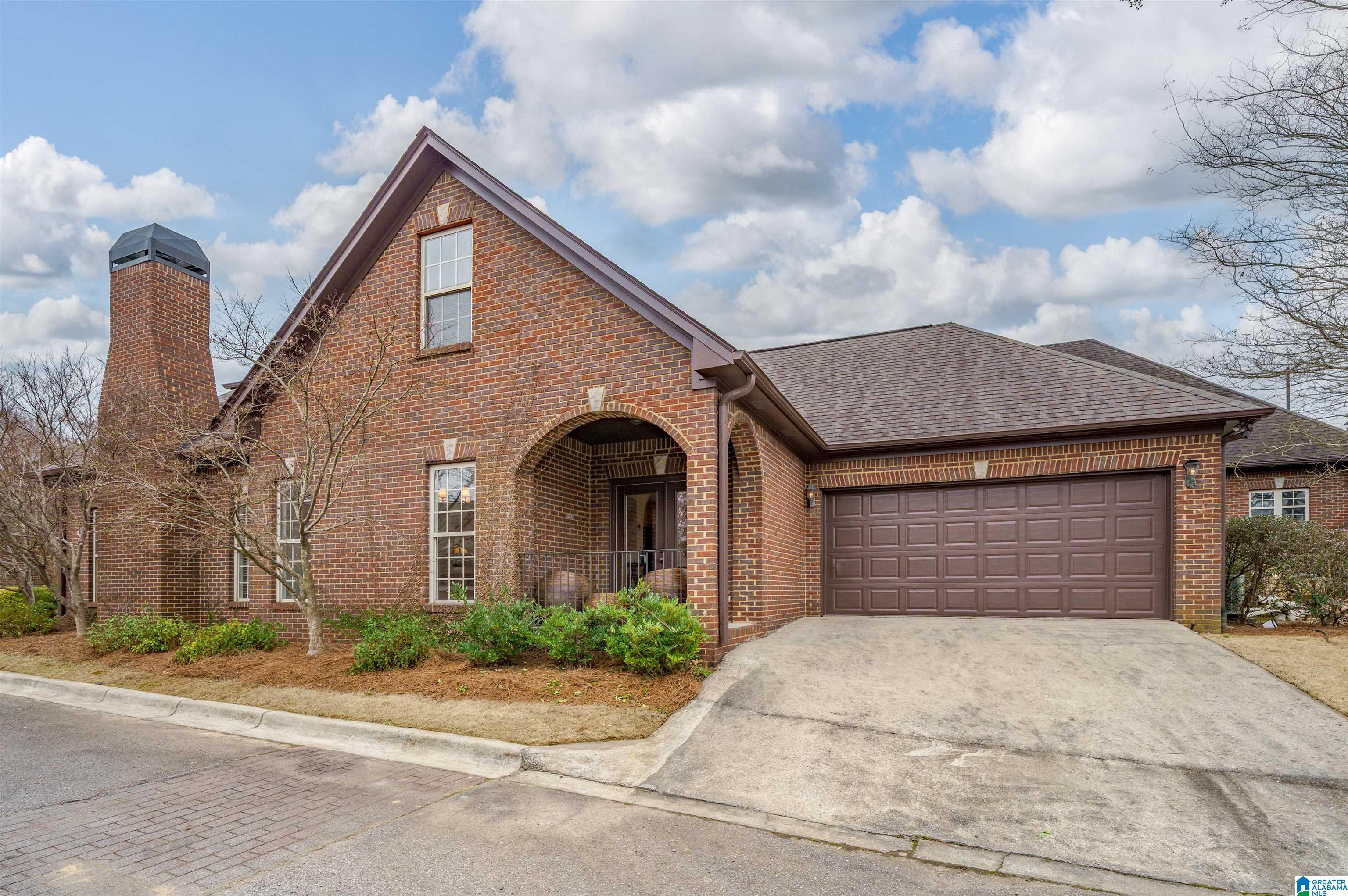 Homes for sale in Vestavia Hills, AL | 2701 Pruett Pl, Vestavia Hills, AL 35243 | MLS# 21444871