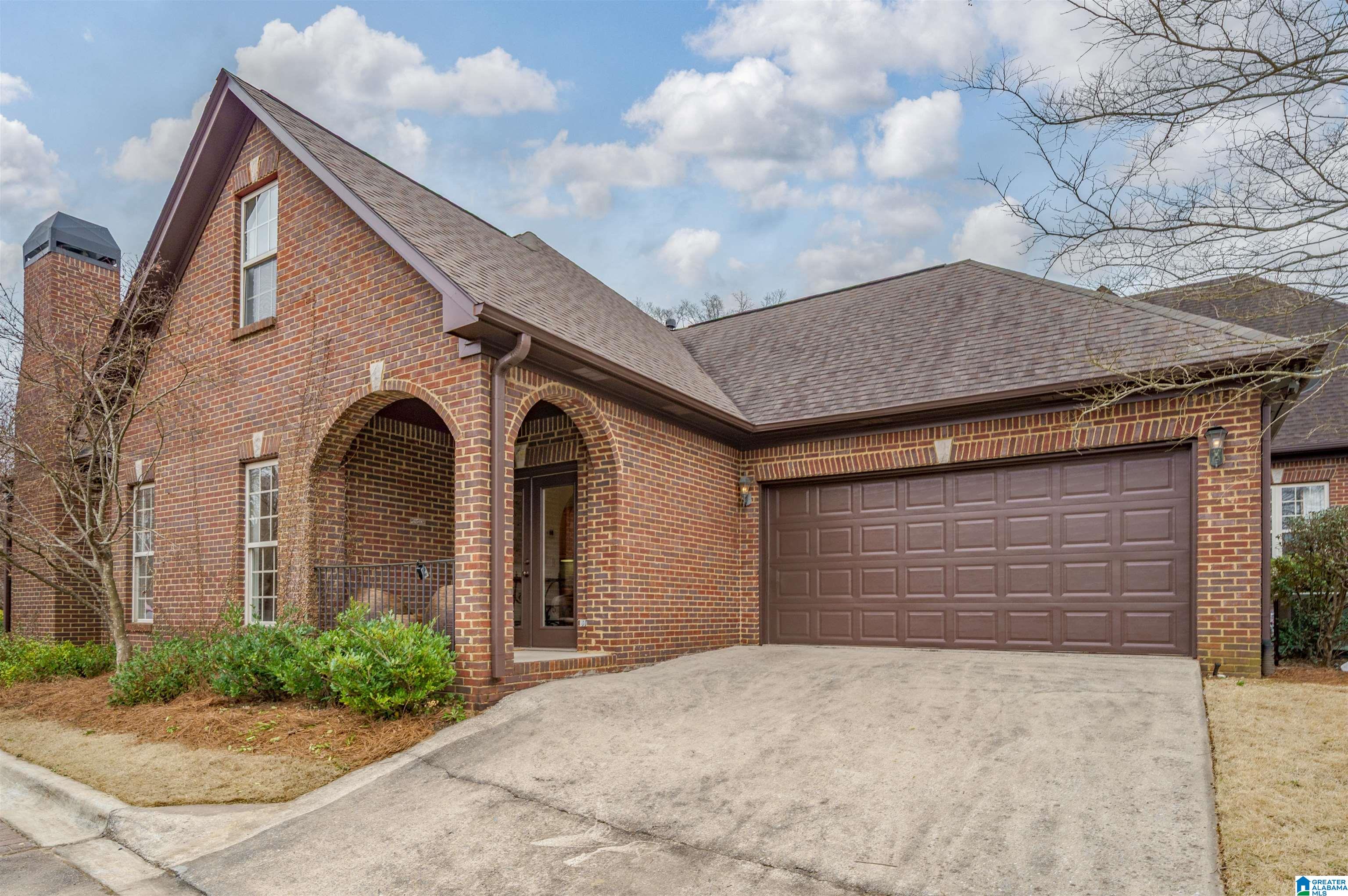 Homes for sale in Vestavia Hills, AL | 2701 Pruett Pl, Vestavia Hills, AL 35243 | MLS# 21444871