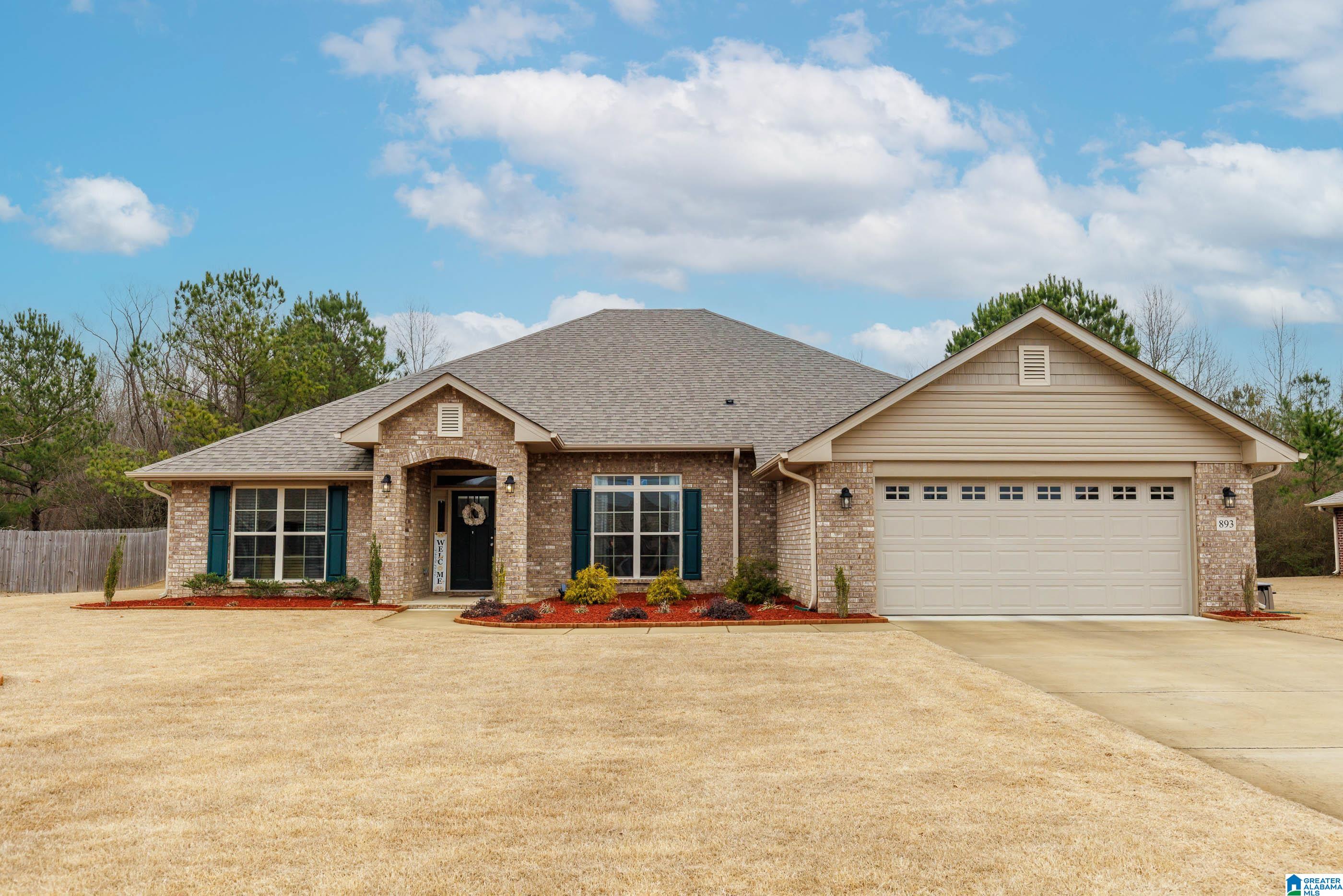 Homes for sale in Alabaster, AL | 893 Barkley Dr, Alabaster, AL 35007 | MLS# 21444876