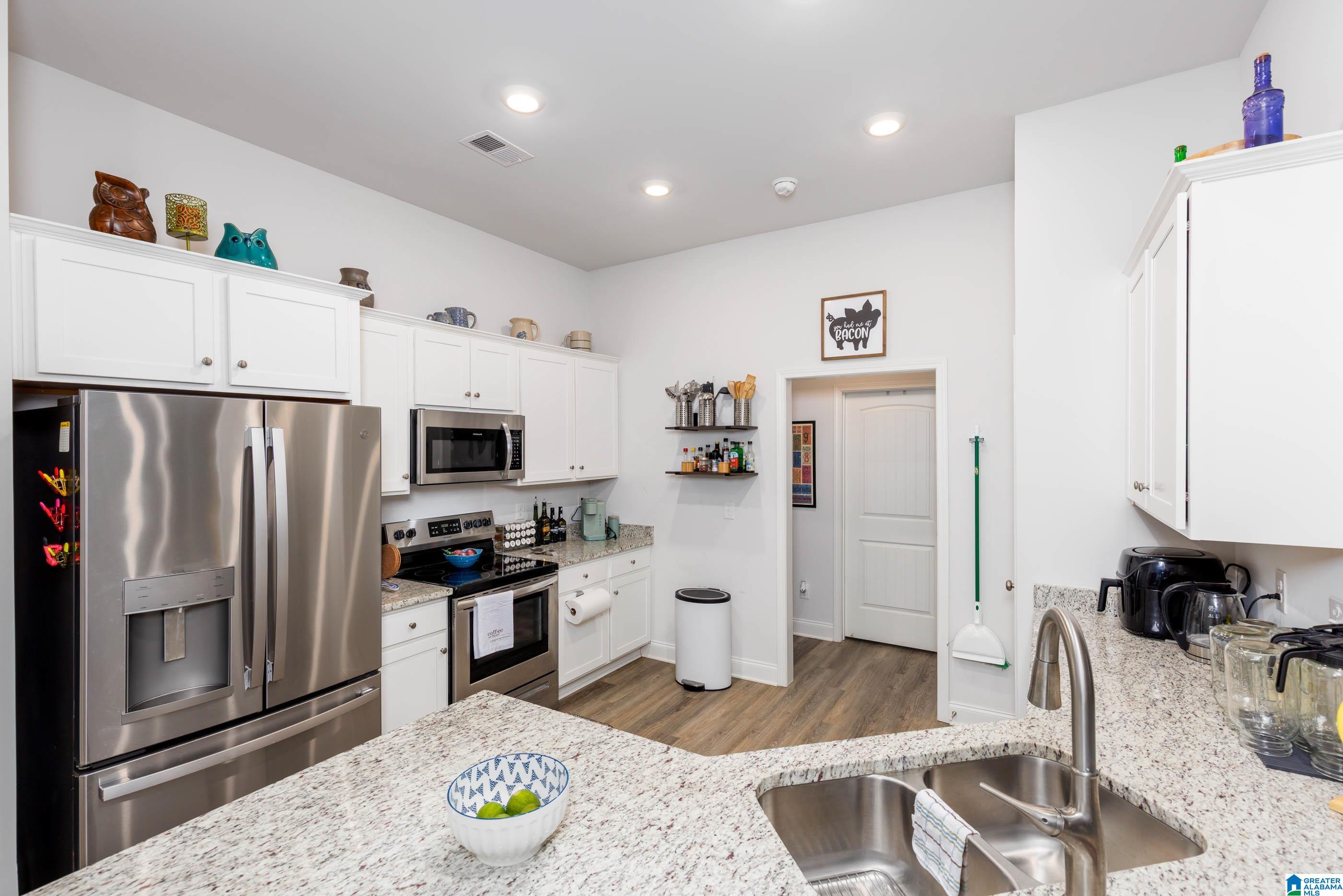 Homes for sale in Alabaster, AL | 893 Barkley Dr, Alabaster, AL 35007 | MLS# 21444876