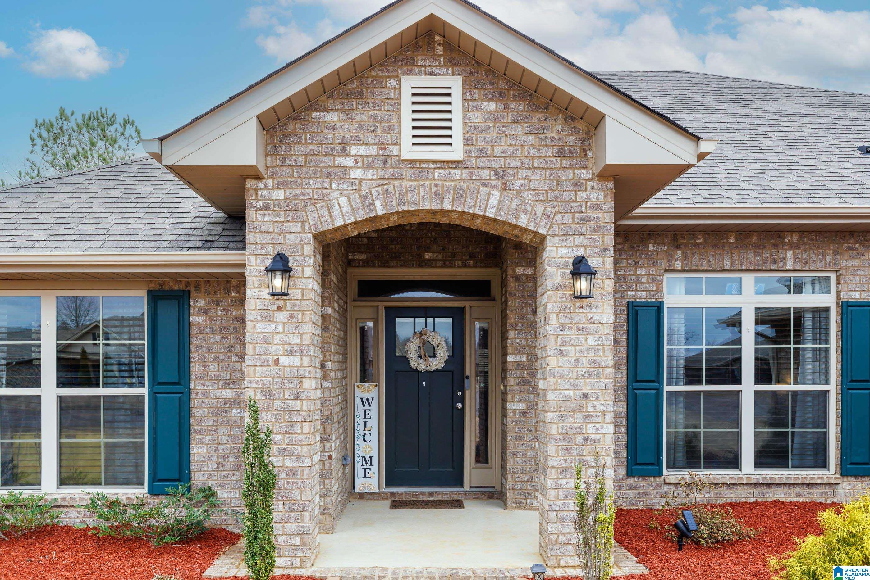 Homes for sale in Alabaster, AL | 893 Barkley Dr, Alabaster, AL 35007 | MLS# 21444876