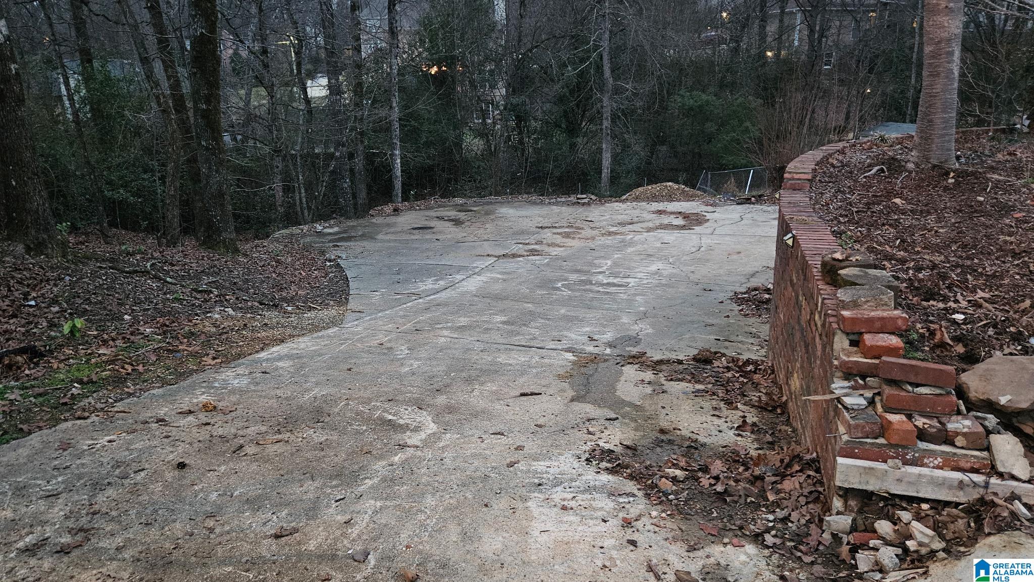 Homes for sale in Hoover, AL | 1309 S Chase Circle, Hoover, AL 35244 | MLS# 21444919