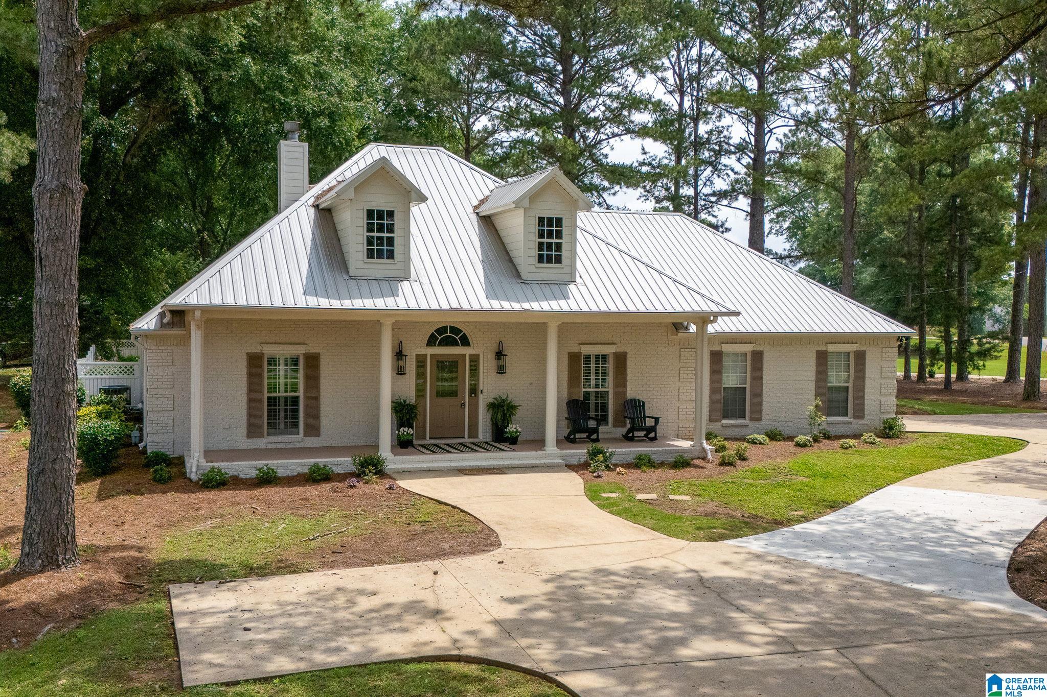 Homes for sale in Pell City, AL | 2703 Abbott Dr, Pell City, AL 35128 | MLS# 21444922