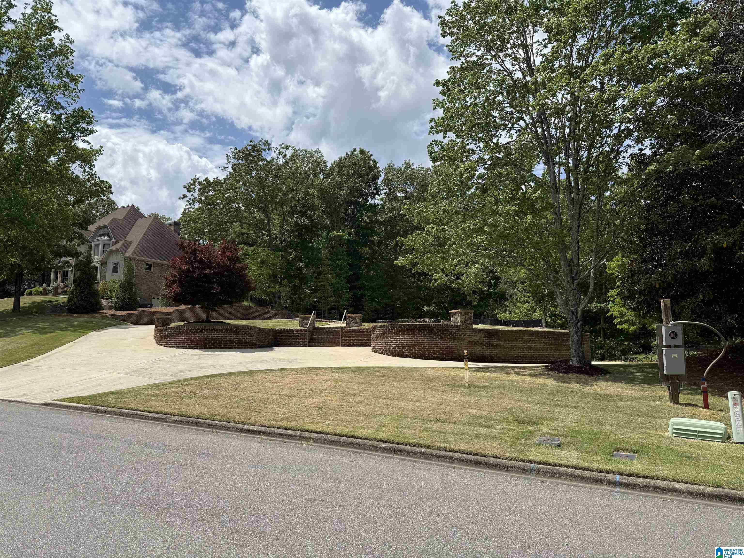 1053 GREYMOOR ROAD