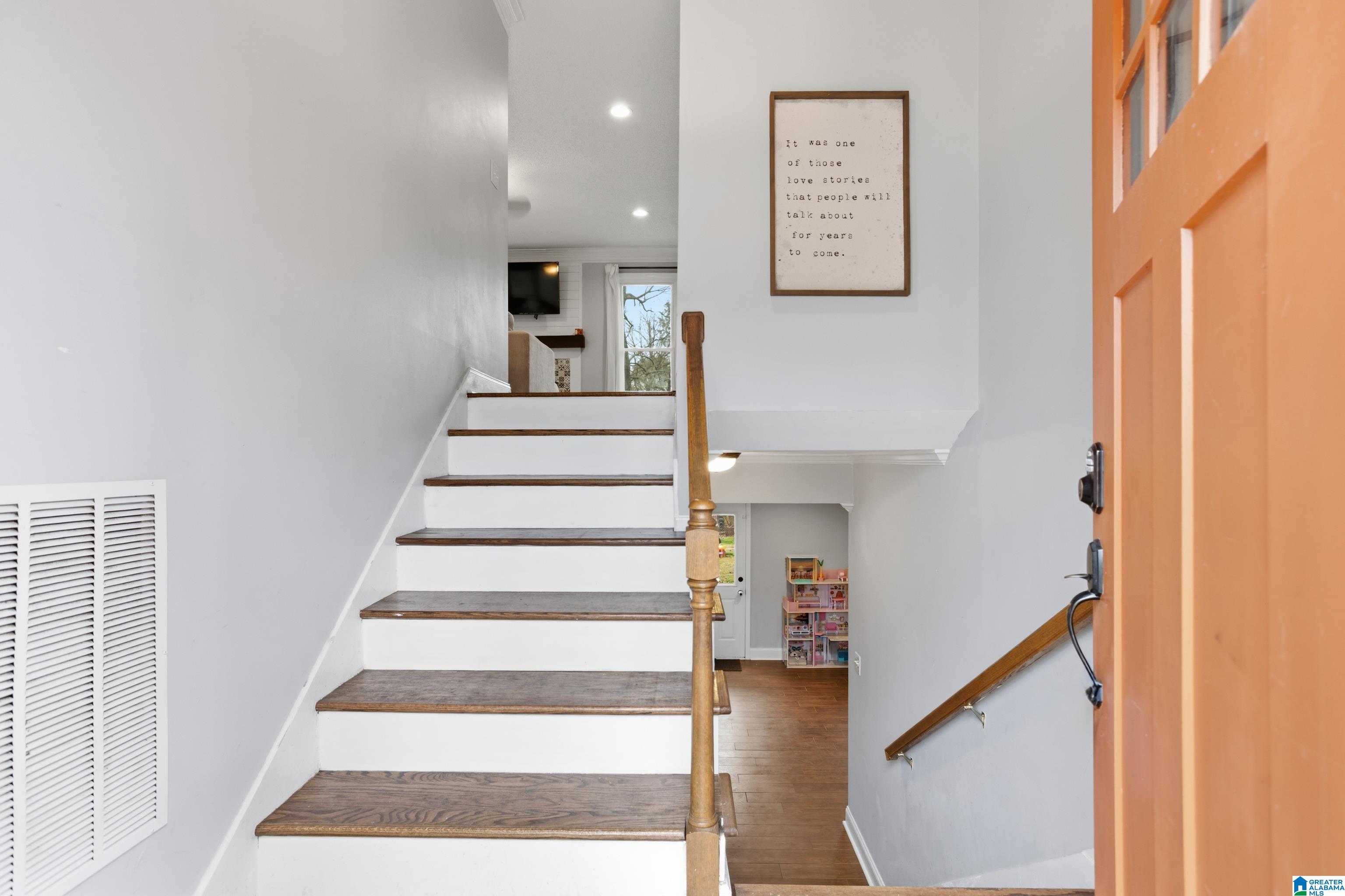 Homes for sale in Hoover, AL | 203 Russet Woods Dr, Hoover, AL 35244 | MLS# 21444999