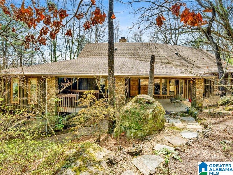 Photo 2 of Single family home for sale at 3244 Verdure Dr, Hoover, AL 35226 | MLS# 21445006 | Listing updated on 2026-06-23