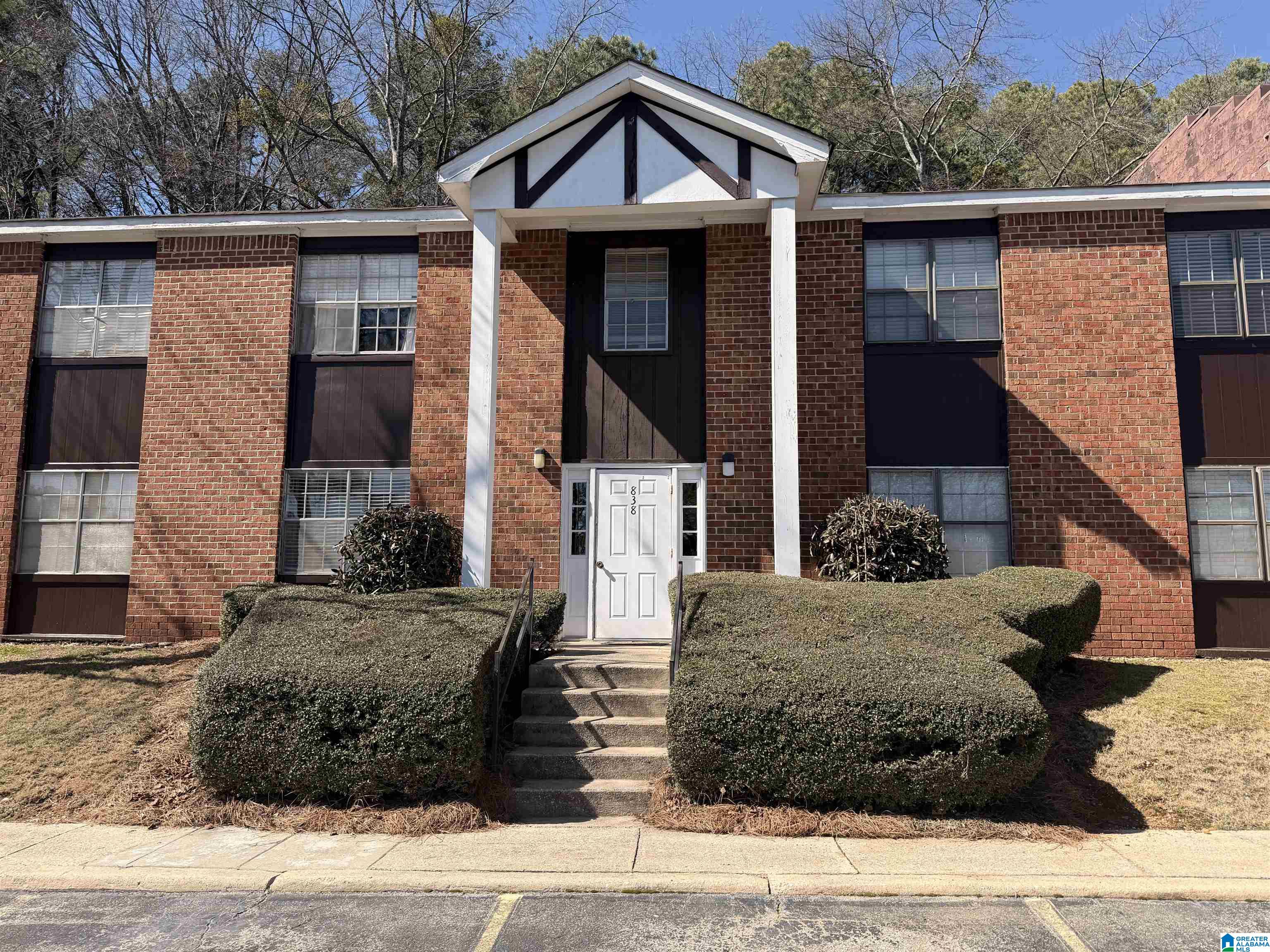 1st image of 838 Beacon Parkway E #D, Birmingham, AL 35209 | MLS# 21445010
