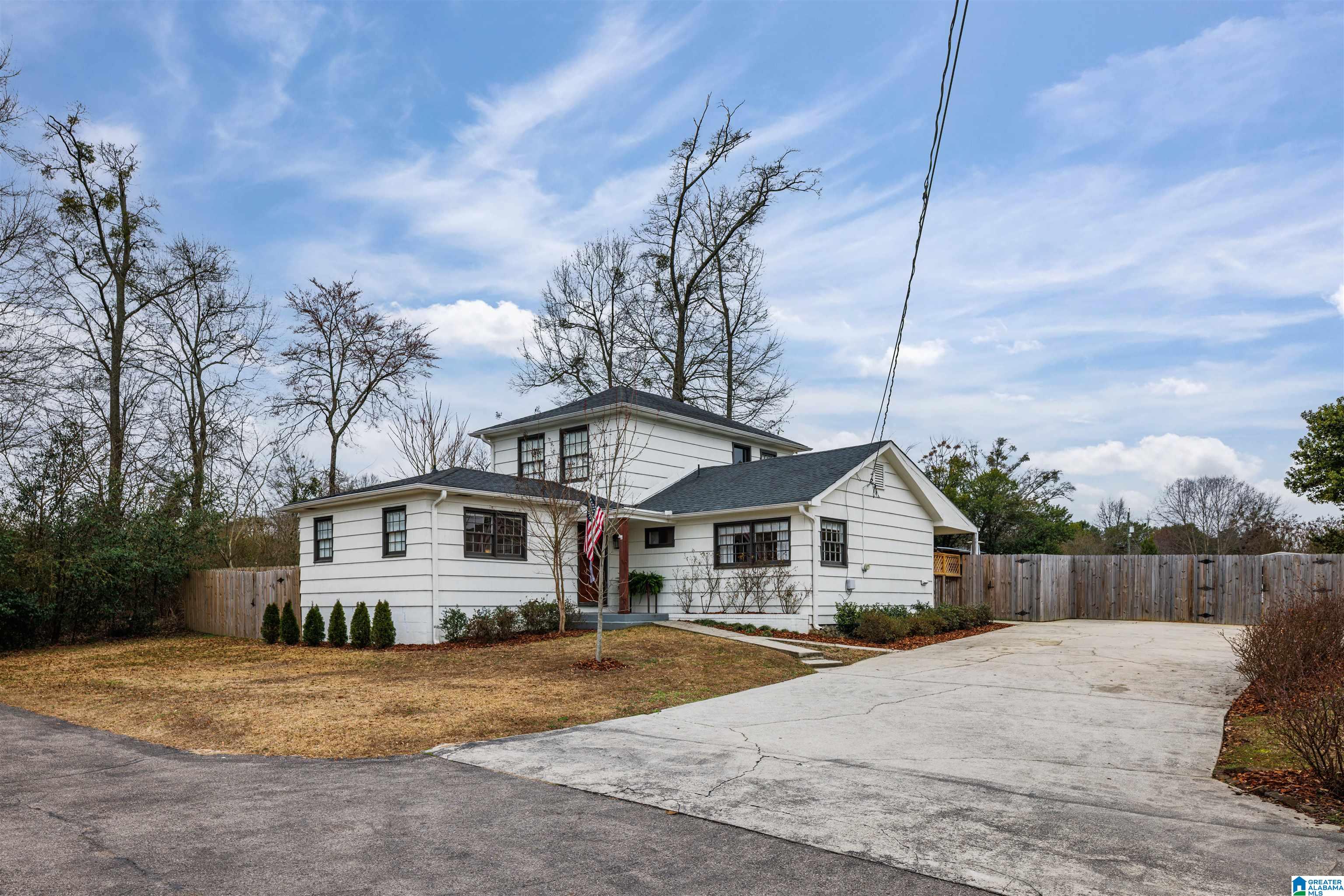 Homes for sale in Vestavia Hills, AL | 3000 Manor Brook Dr, Vestavia Hills, AL 35243 | MLS# 21445034