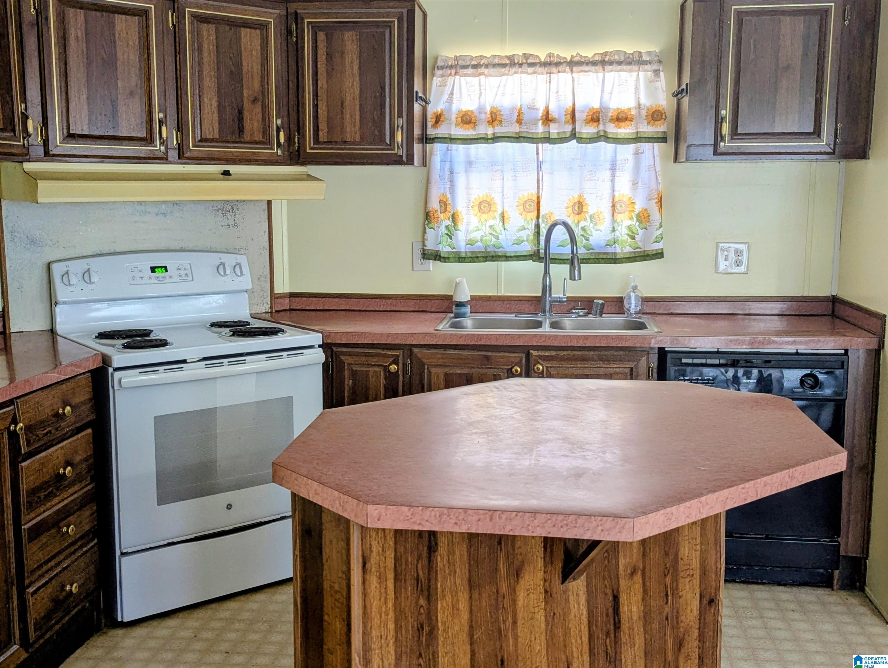 Homes for sale in Vincent, AL | 60 Twin Isle Dr, Vincent, AL 35178 | MLS# 21445079