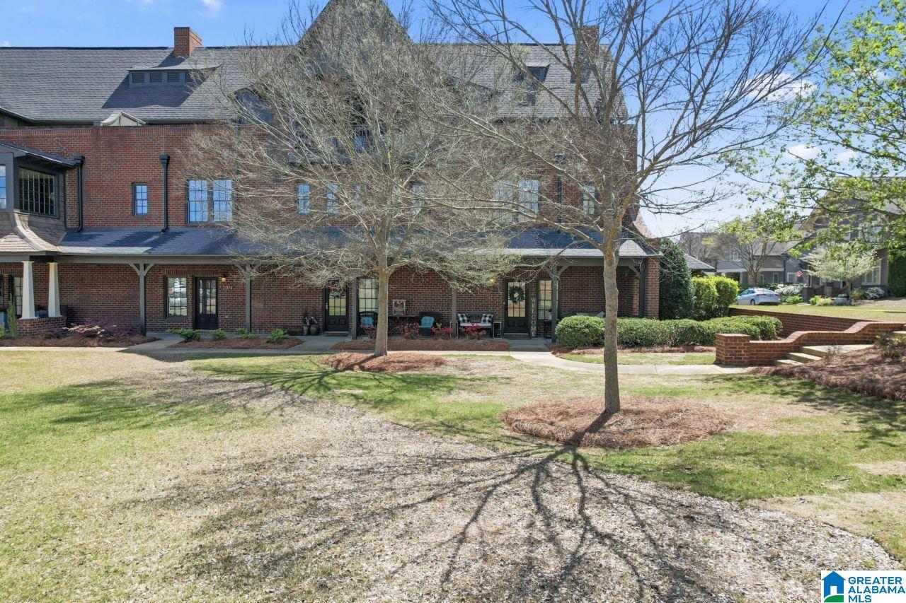Photo 4 of Townhouse for sale at 2082 Ross Park Way, Hoover, AL 35226 | MLS# 21445112 | Listing updated on 2026-06-23