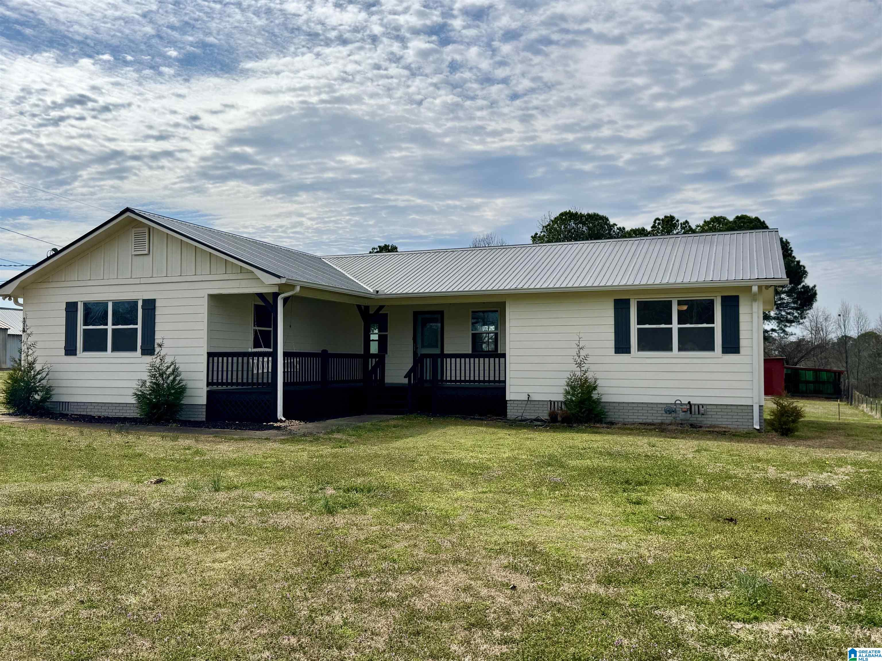 Homes for sale in Warrior, AL | 110 Justice Road, Warrior, AL 35180 | MLS# 21445157