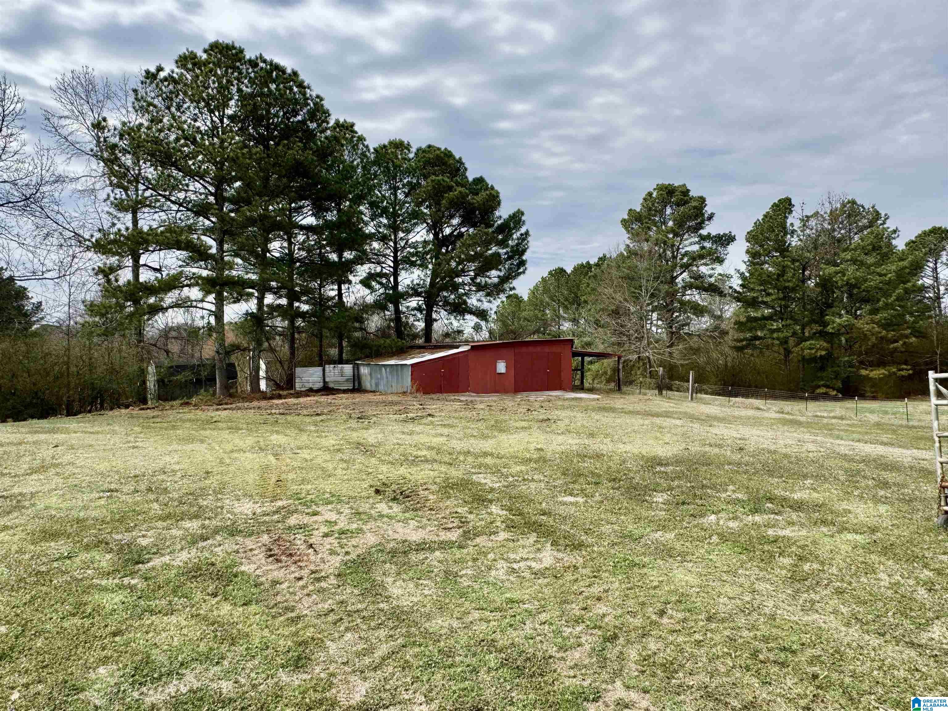 Homes for sale in Warrior, AL | 110 Justice Road, Warrior, AL 35180 | MLS# 21445157