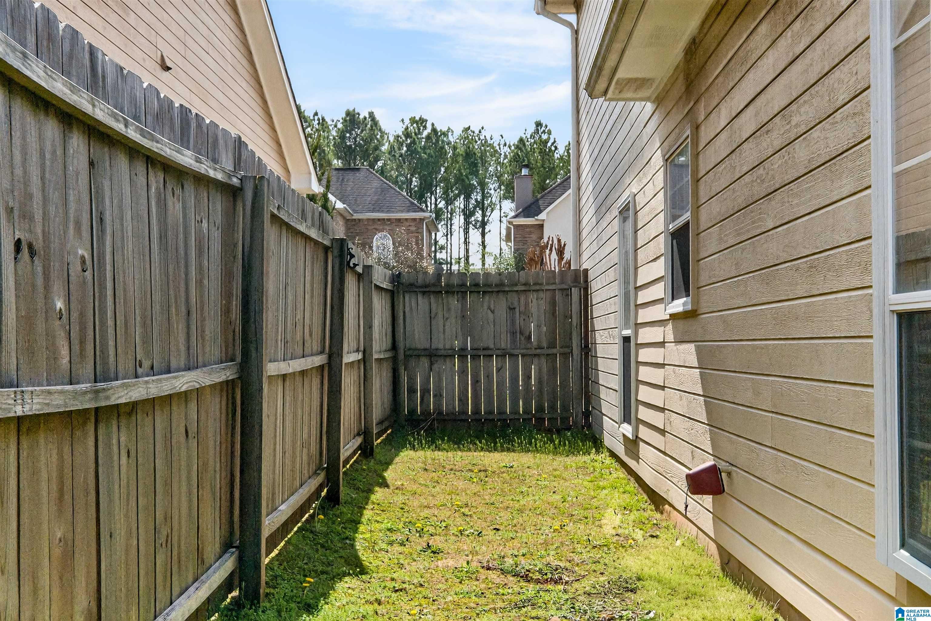 Homes for sale in Alabaster, AL | 124 Warwick Circle, Alabaster, AL 35007 | MLS# 21445177