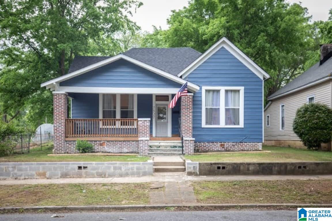 Homes for sale in Birmingham, AL | 7527 Division Avenue, Birmingham, AL 35206 | MLS# 21445268