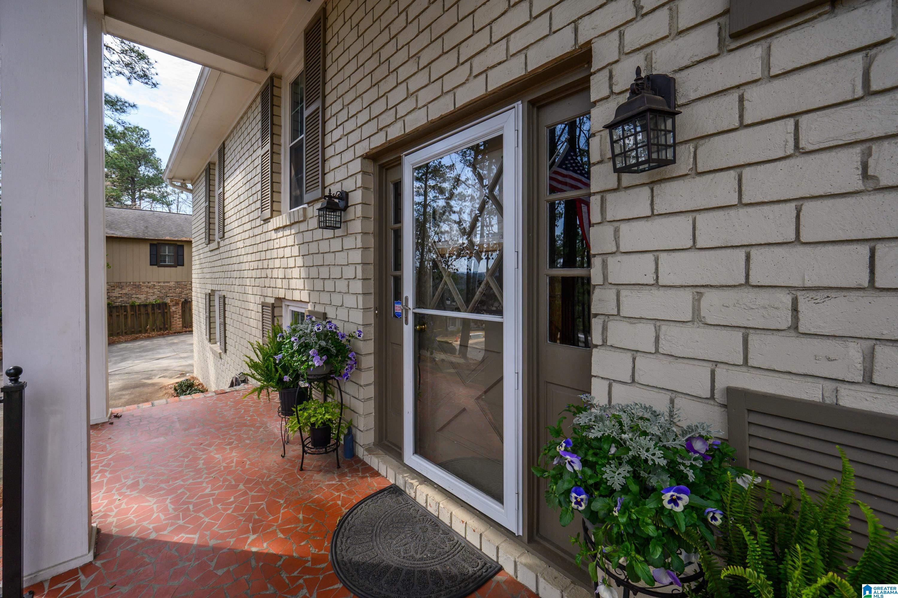 Homes for sale in Vestavia Hills, AL | 2361 Garland Dr, Vestavia Hills, AL 35216 | MLS# 21445296