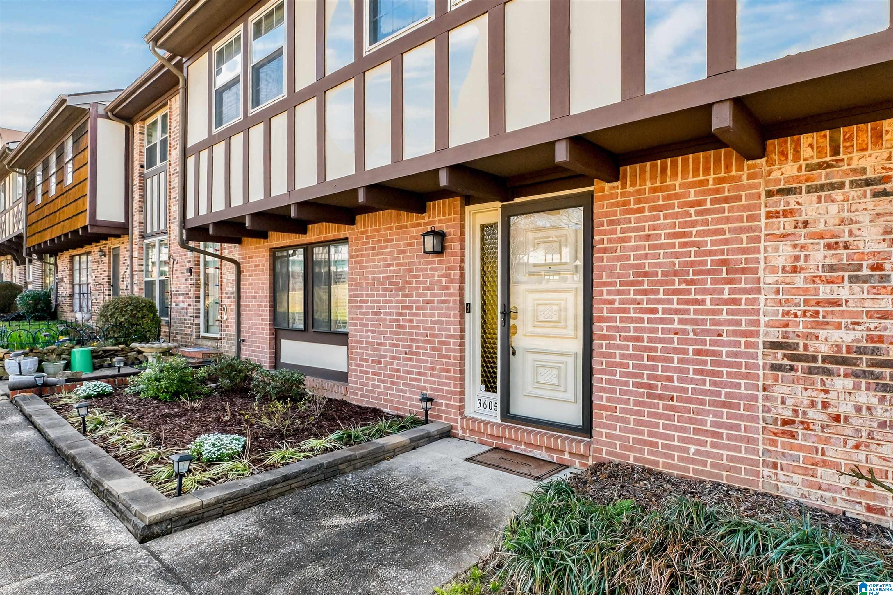 Homes for sale in Hoover, AL | 3605 Haven View Circle, Hoover, AL 35216 | MLS# 21445311