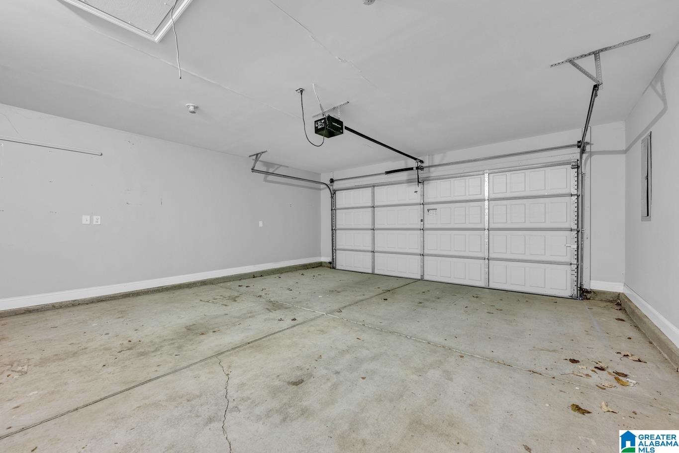 Homes for sale in Hanceville, AL | 2929 Phelan Circle, Hanceville, AL 35077 | MLS# 21445345