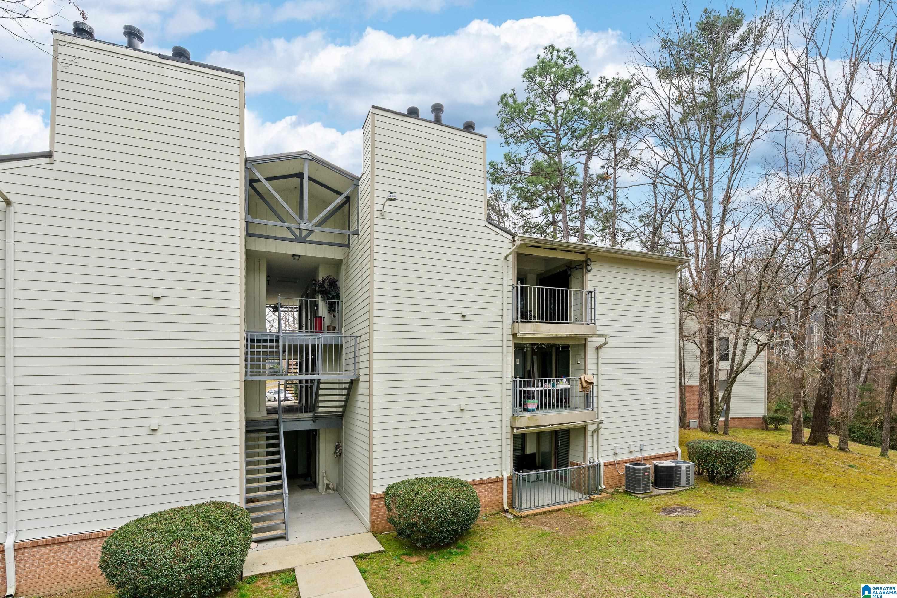 Homes for sale in Hoover, AL | 607 Gables Dr #607, Hoover, AL 35244 | MLS# 21445363