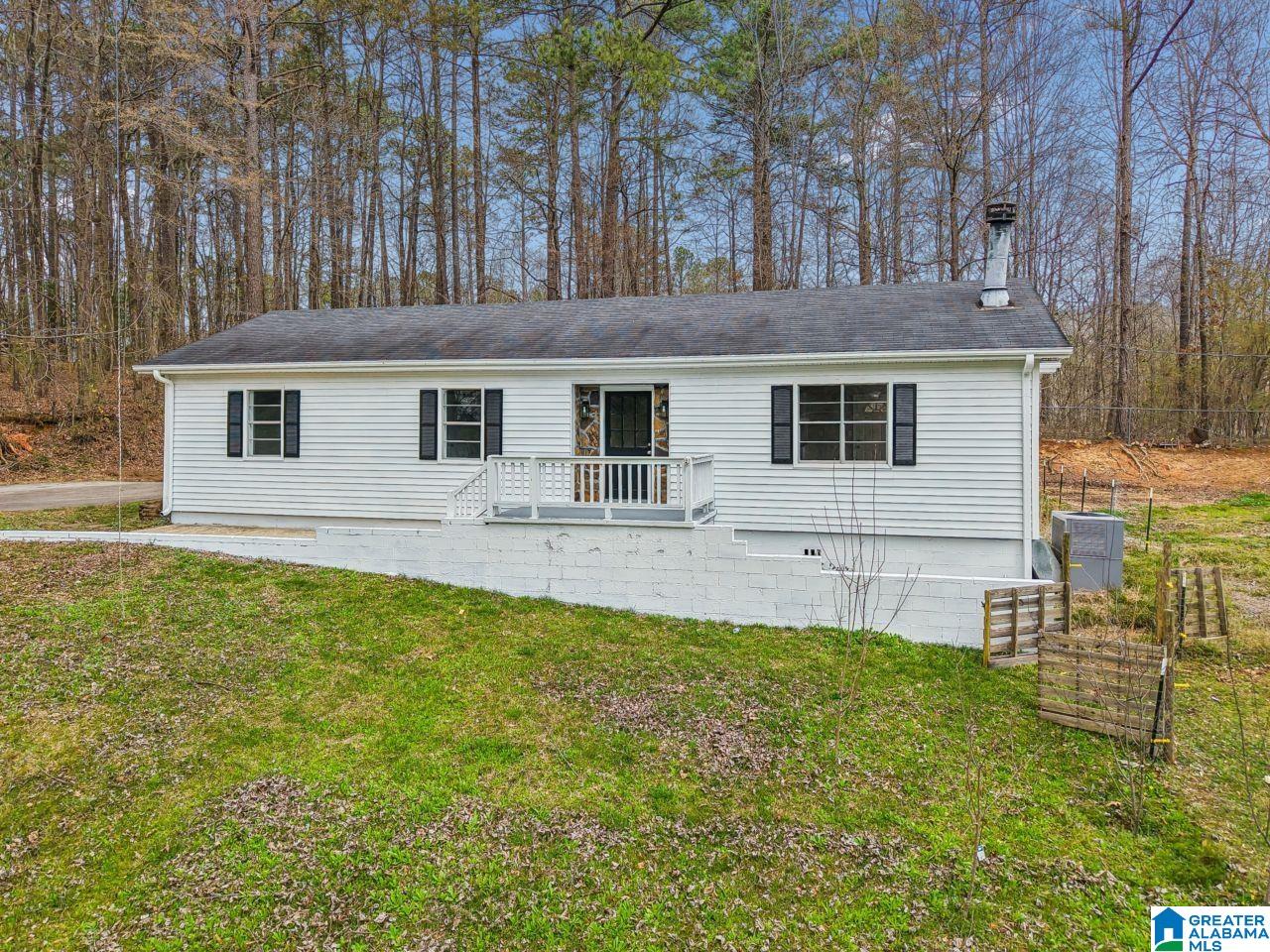 Homes for sale in Springville, AL | 264 Mcginnis Street, Springville, AL 35146 | MLS# 21445367