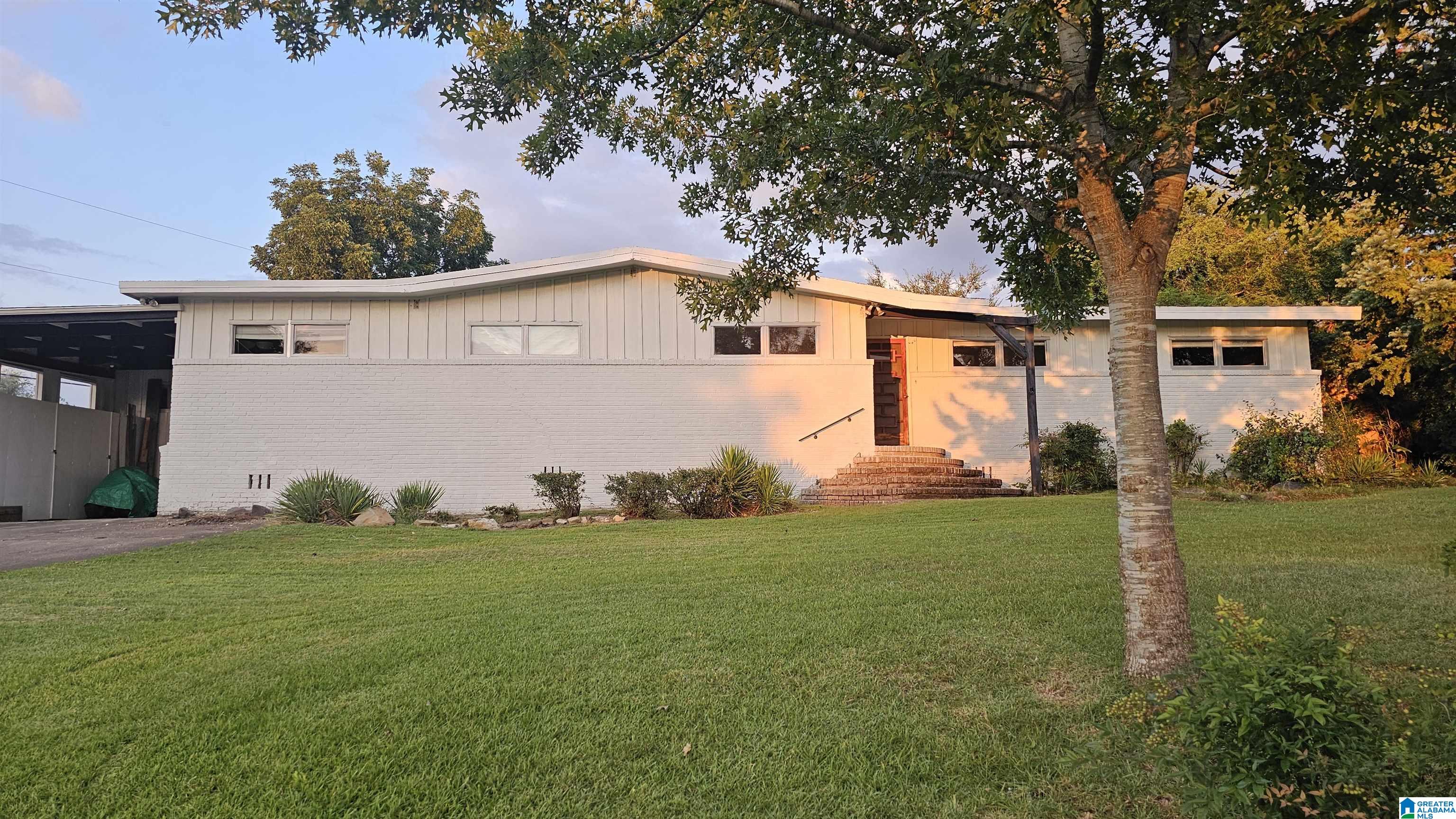 Homes for sale in Vestavia Hills, AL | 3024 Dolly Ridge Dr, Vestavia Hills, AL 35243 | MLS# 21445374