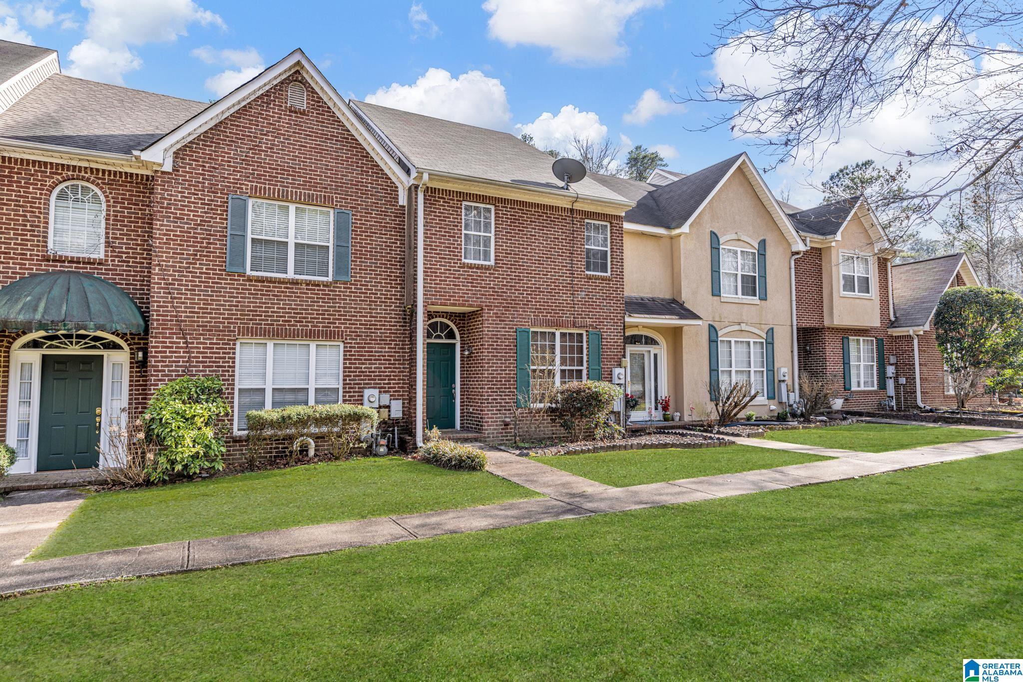 Homes for sale in Hoover, AL | 112 Sheffield Court, Hoover, AL 35226 | MLS# 21445391