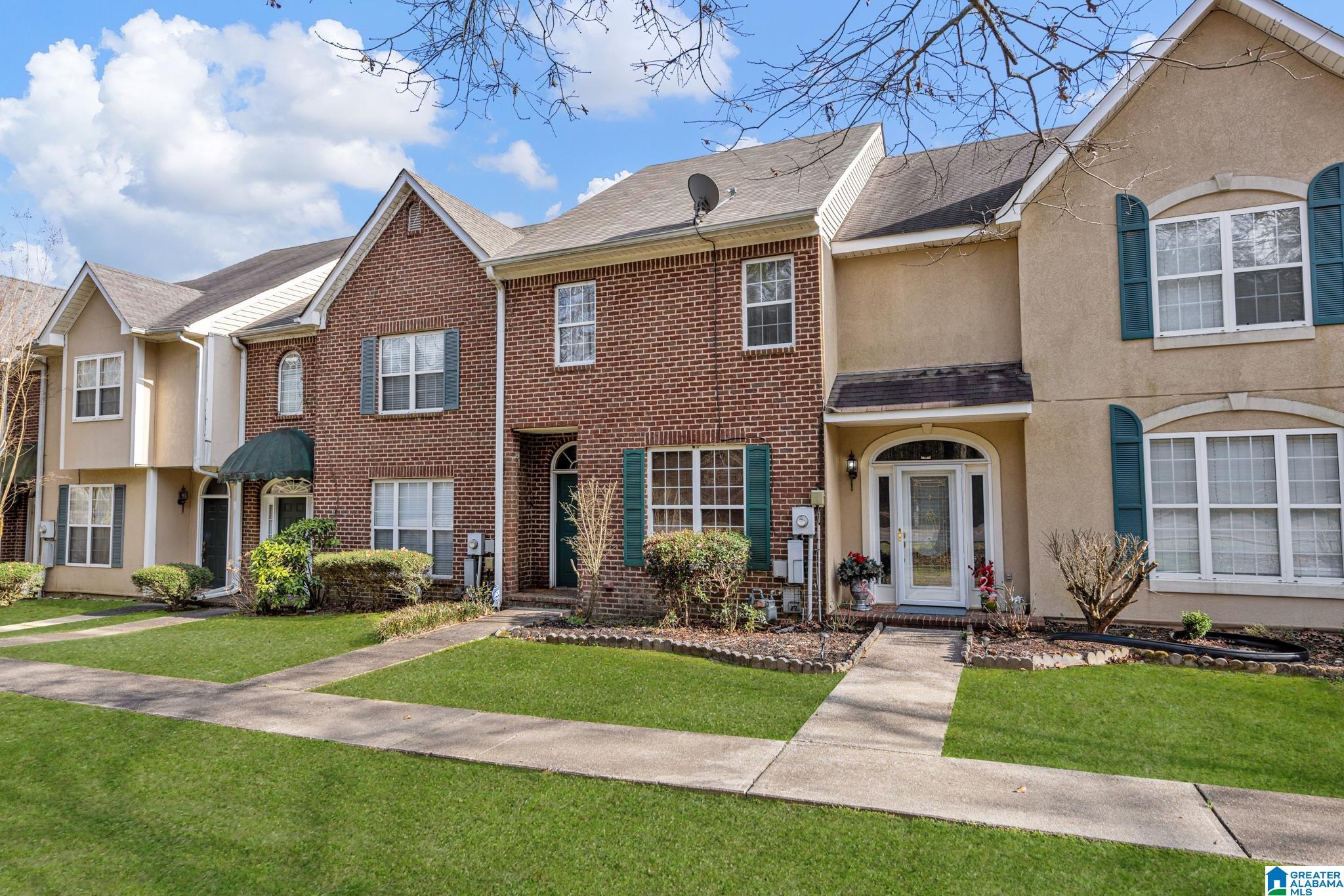 Homes for sale in Hoover, AL | 112 Sheffield Court, Hoover, AL 35226 | MLS# 21445391