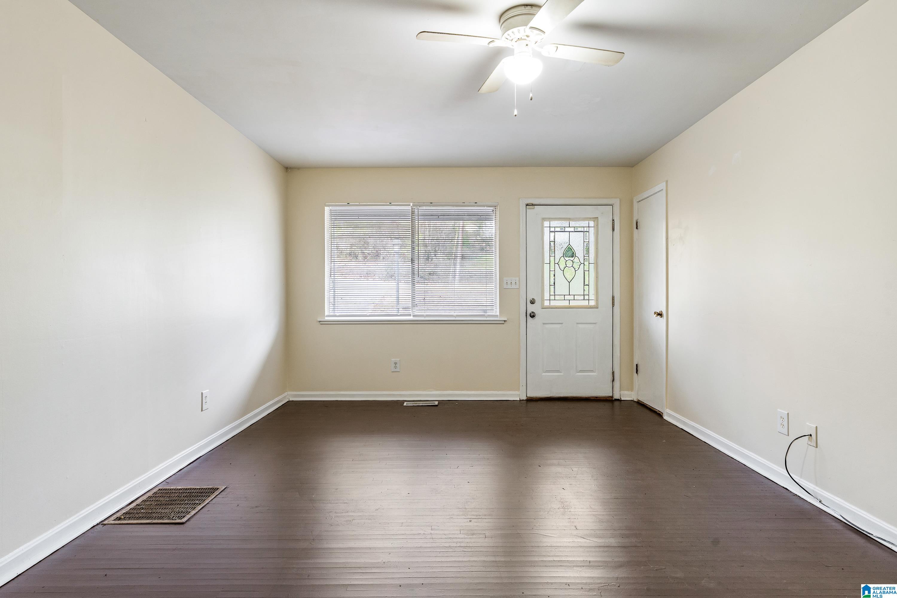 Homes for sale in Center Point, AL | 425 Nw 14Th Avenue, Center Point, AL 35215 | MLS# 21445407