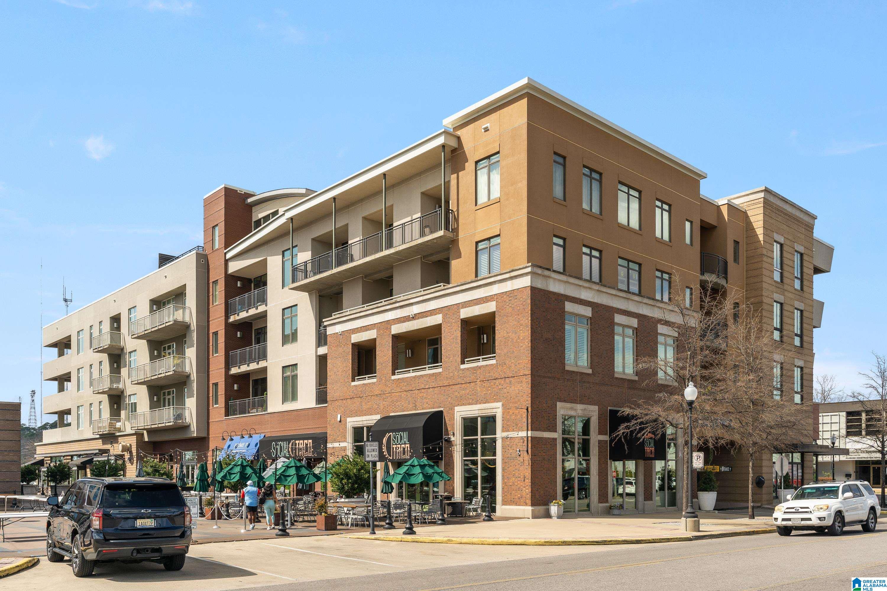 Homes for sale in Homewood, AL | 1831 28th Avenue S #420, Homewood, AL 35209 | MLS# 21445411