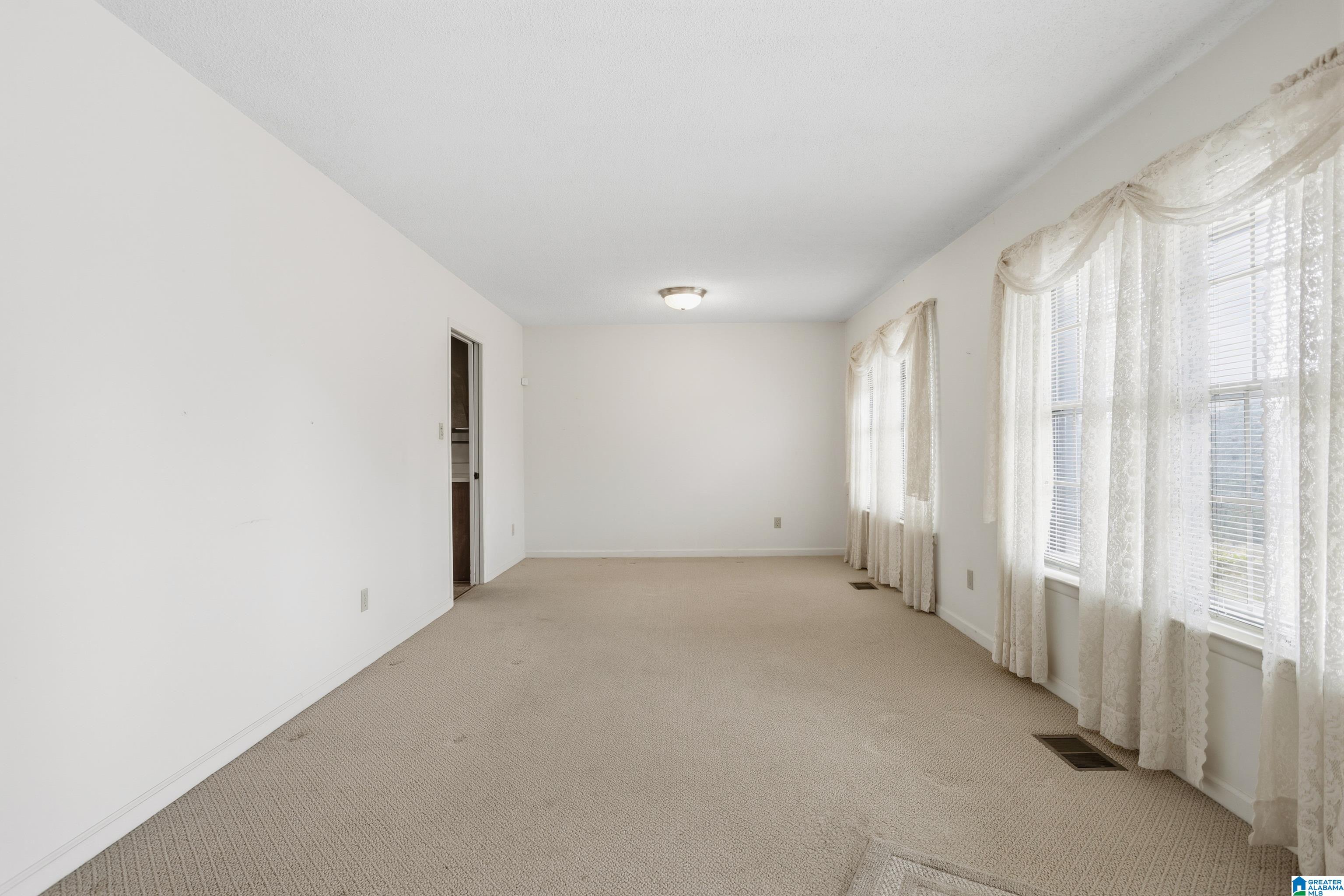 Homes for sale in Gardendale, AL | 2018 Kendrick Dr, Gardendale, AL 35071 | MLS# 21445433