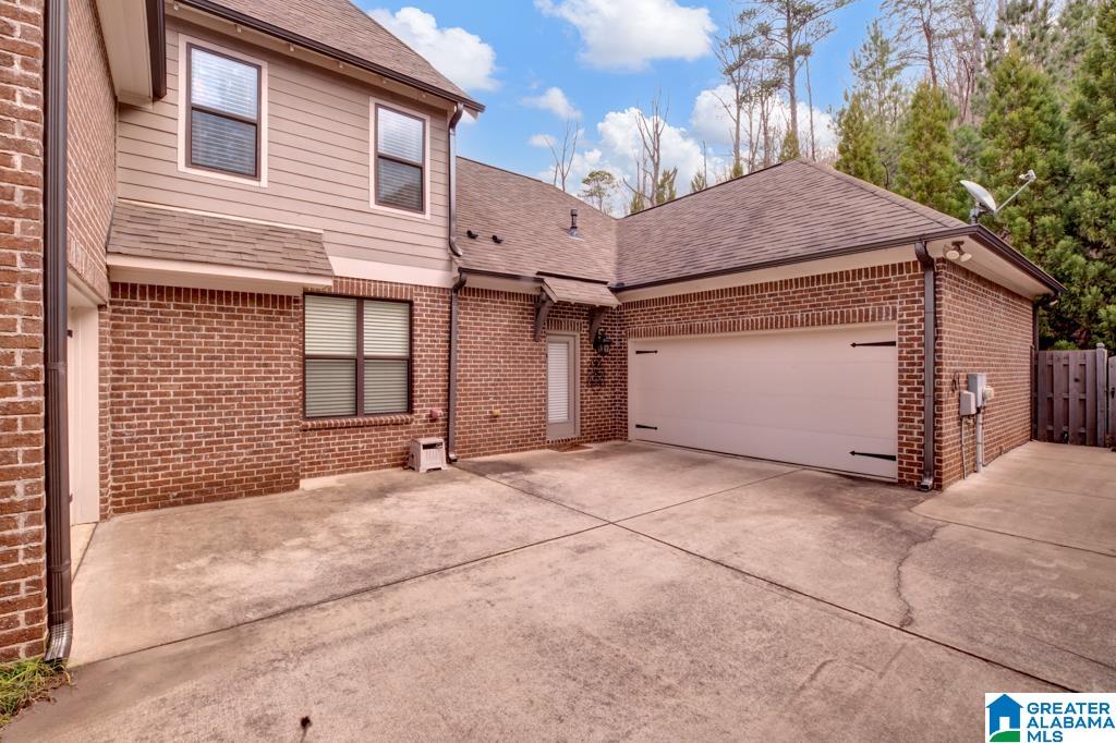 Photo 2 of Single family home for sale at 4770 Mcgill Ct, Hoover, AL 35226 | MLS# 21445482 | Listing updated on 2026-08-31