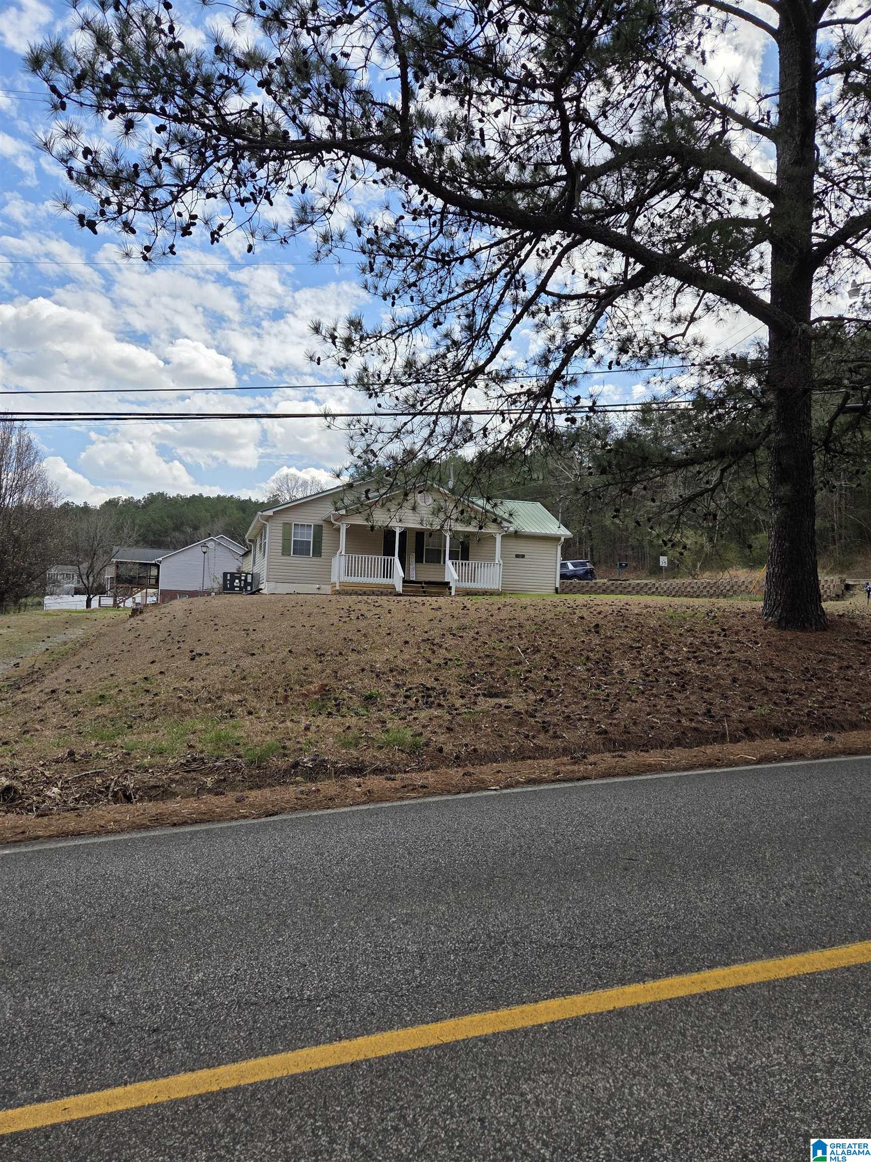 Homes for sale in Pinson, AL | 8011 Bradford Road, Pinson, AL 35126 | MLS# 21445498