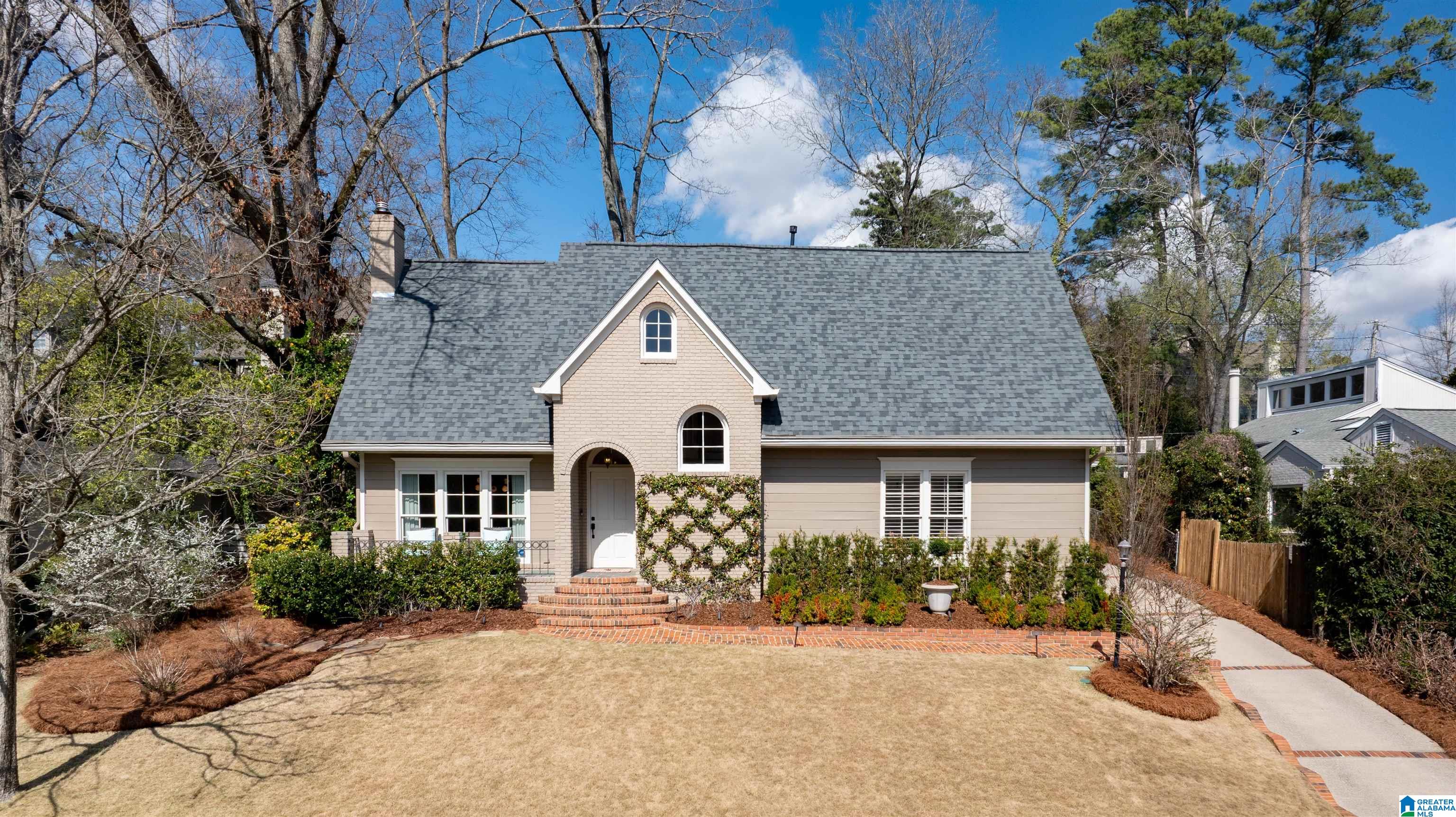 Homes for sale in Mountain Brook, AL | 2926 Virginia Road, Mountain Brook, AL 35223 | MLS# 21445597