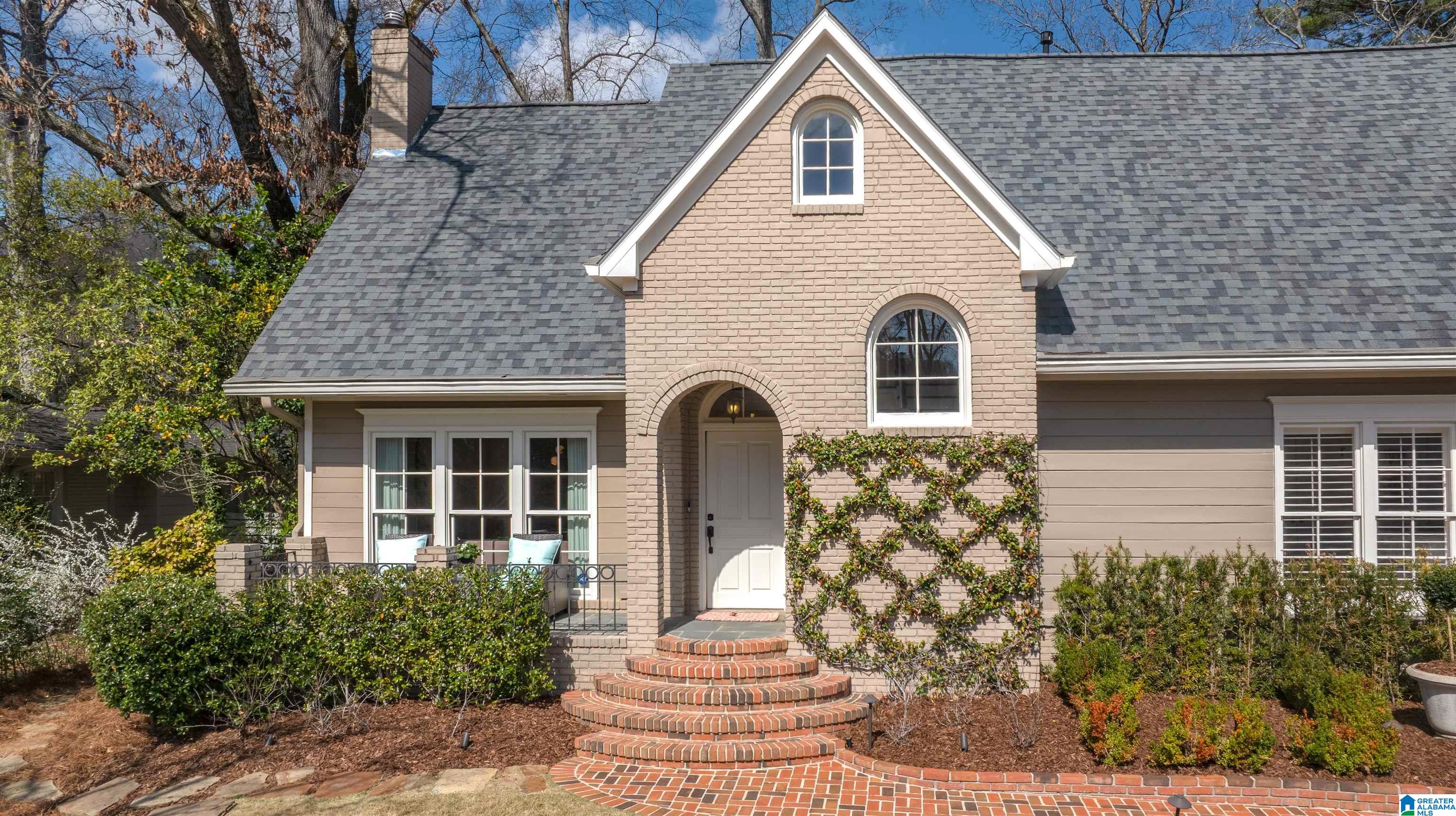 Homes for sale in Mountain Brook, AL | 2926 Virginia Road, Mountain Brook, AL 35223 | MLS# 21445597